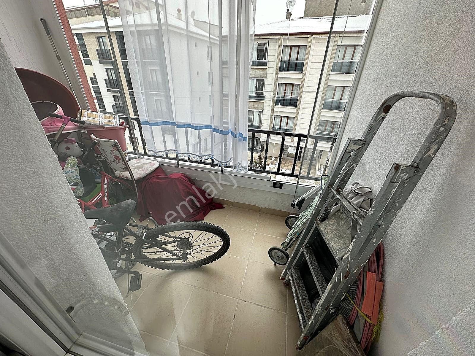 Karakaya'da 3+1 Ara Katta Cadde Yakını Emsalsiz Fırsat Daire - Görsel 28