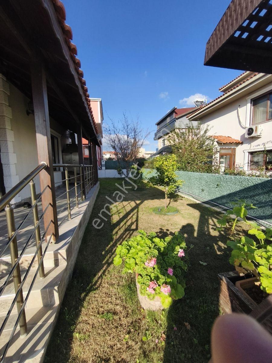 Foça Bağarasında Satılık Villa Tam Müstakil Havuzlu Otoparklı - Görsel 22