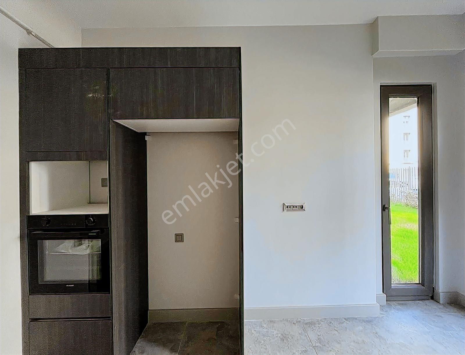 Emlak Konut Çınarköy " 3+1 Köşe Tip Bahçe Katı Satılık Daire " - Görsel 23