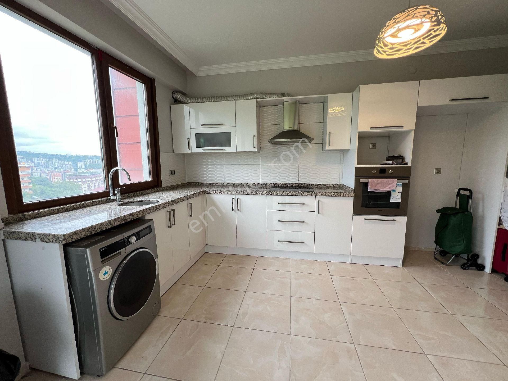 Yomra Bölgesinde Site İcçerisinde Satılık Fırsat Daire - Görsel 4