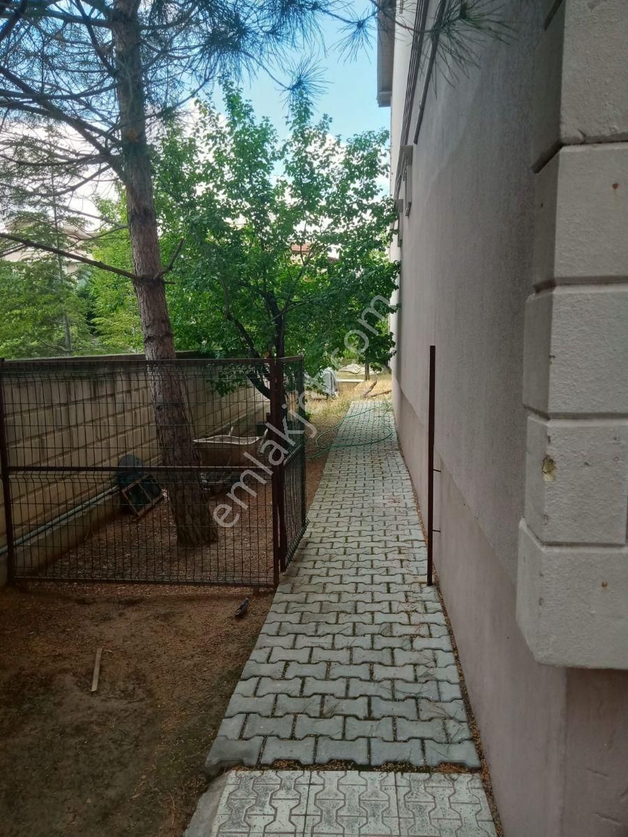 Erenköy'de 700m2 Arsa İçinde 2 Katlı Müstakil Ev (arsa Parasına) - Görsel 13