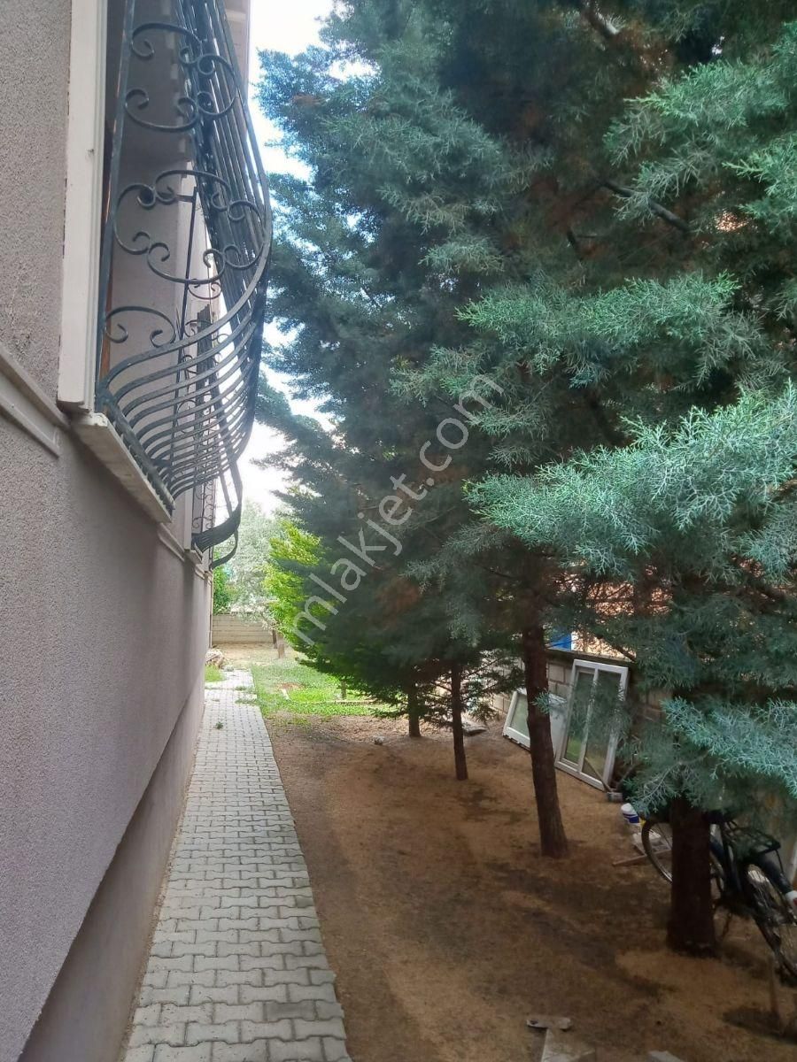 Erenköy'de 700m2 Arsa İçinde 2 Katlı Müstakil Ev (arsa Parasına) - Görsel 2