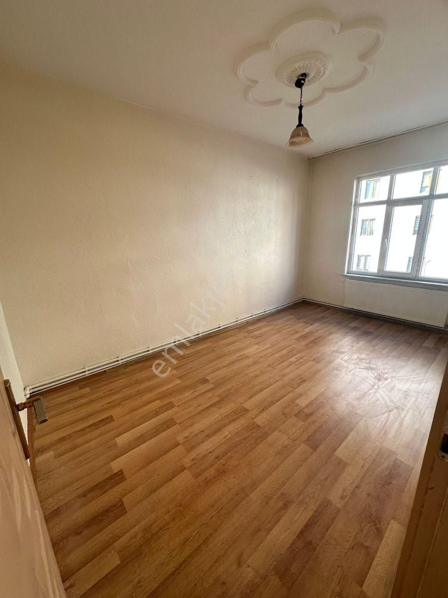 İhsaniyede 3+1 Arakat Bakımlı Boş Daire Merkezi Konumda - Görsel 12