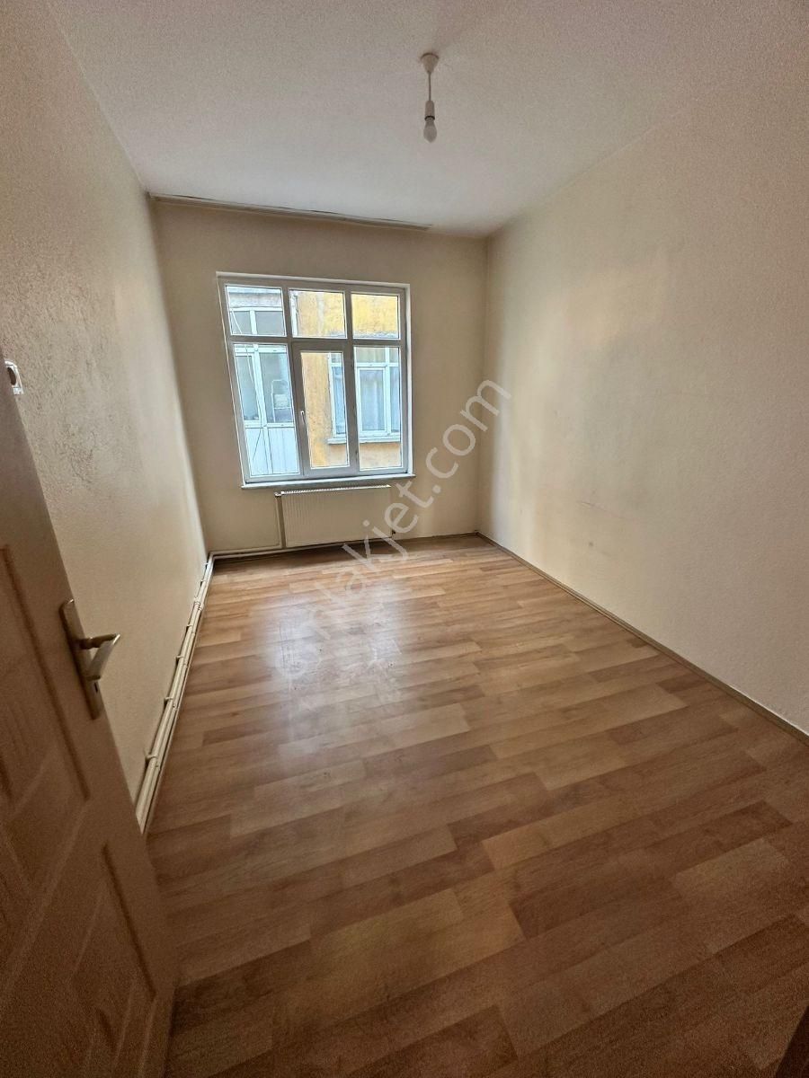 İhsaniyede 3+1 Arakat Bakımlı Boş Daire Merkezi Konumda - Görsel 23