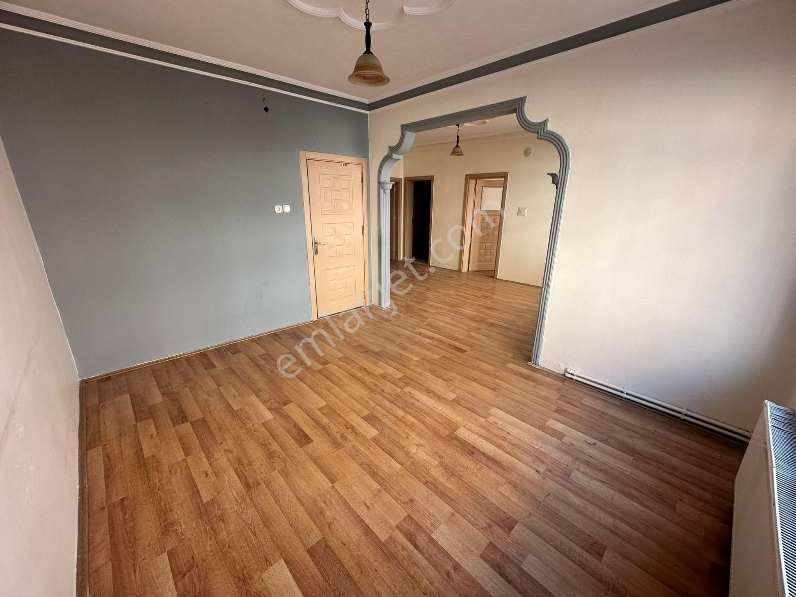 İhsaniyede 3+1 Arakat Bakımlı Boş Daire Merkezi Konumda - Görsel 10