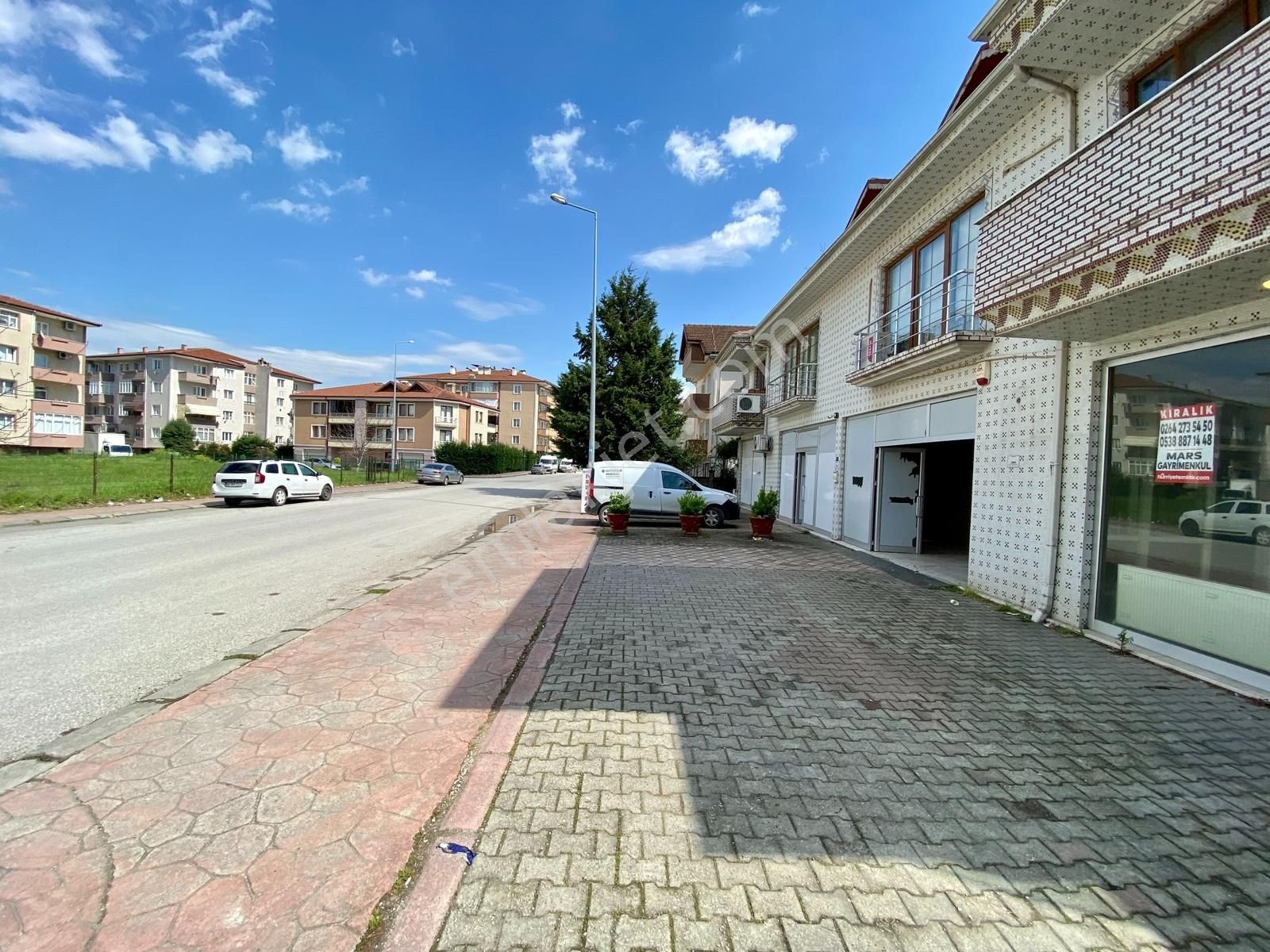 Serdivan Devlet Hastanesine 200m. Ön Bahçeli 165m²kiralık Dükkan - Görsel 11