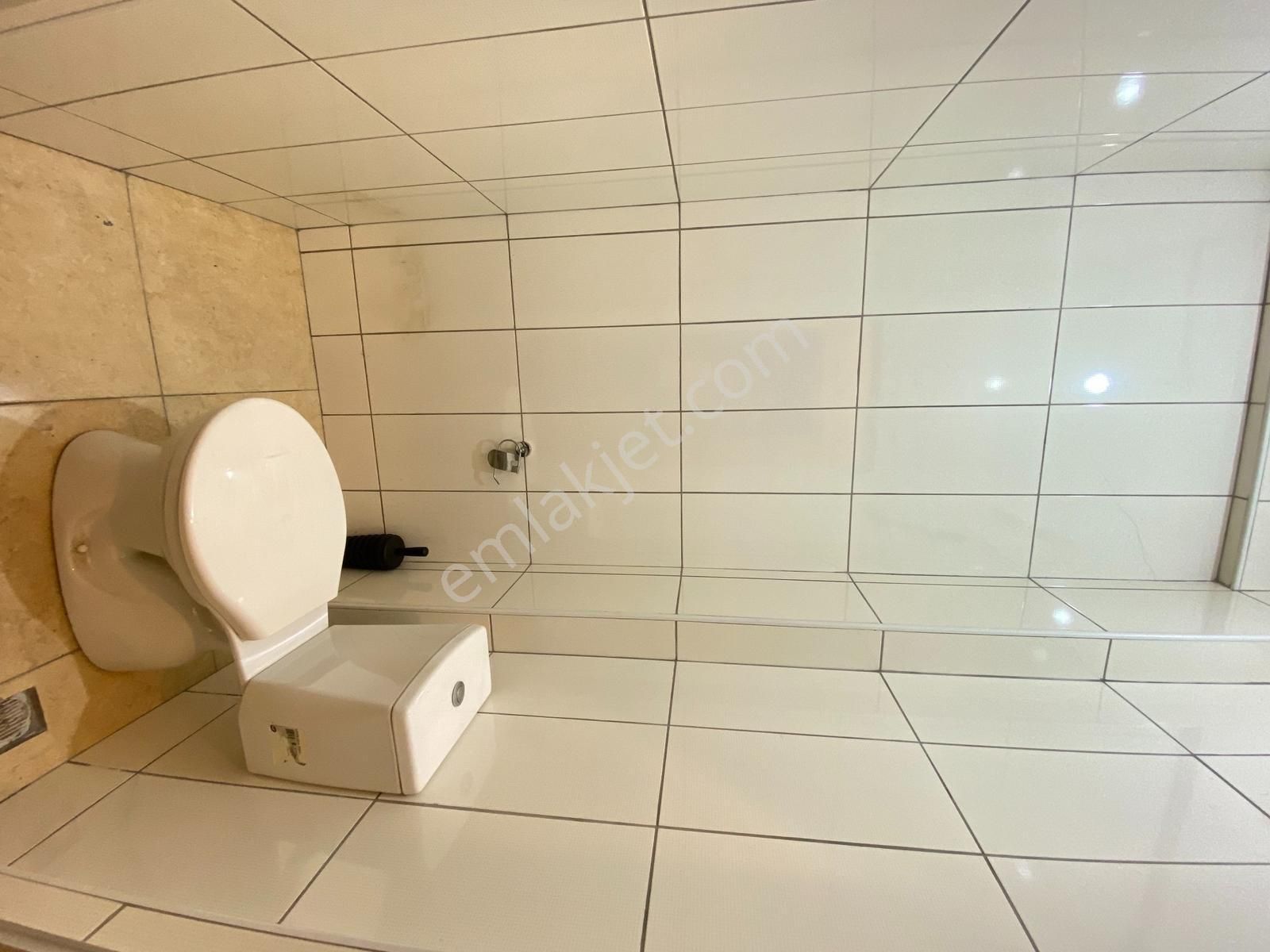 Serdivan Devlet Hastanesine 200m. Ön Bahçeli 165m²kiralık Dükkan - Görsel 18