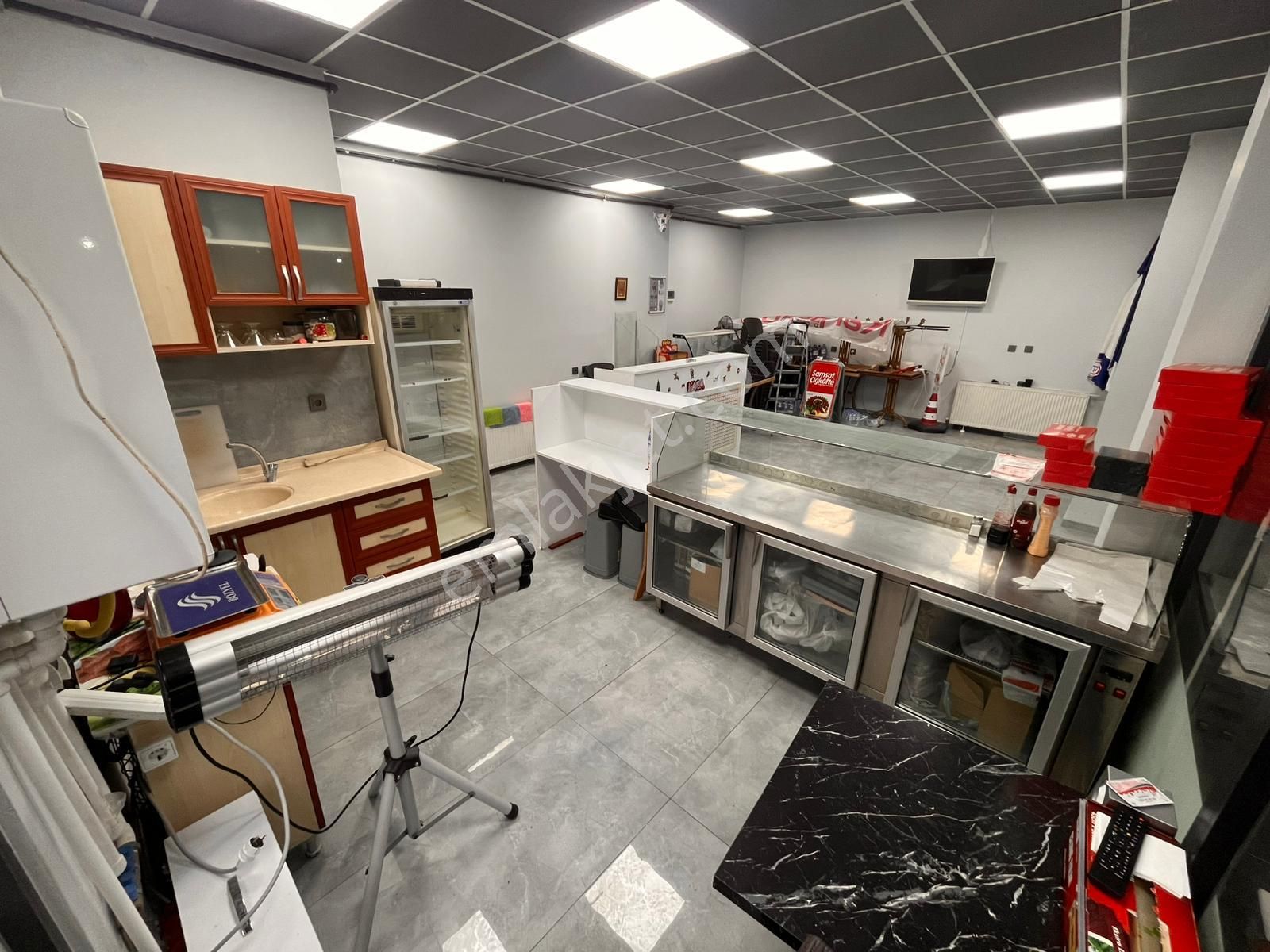 Ankara Kazanç'tan Pınarbaşında Zafer İçyer Caddesi Yakını Koşuyolu Cepheli Full Yapılı Dükkan - Görsel 24