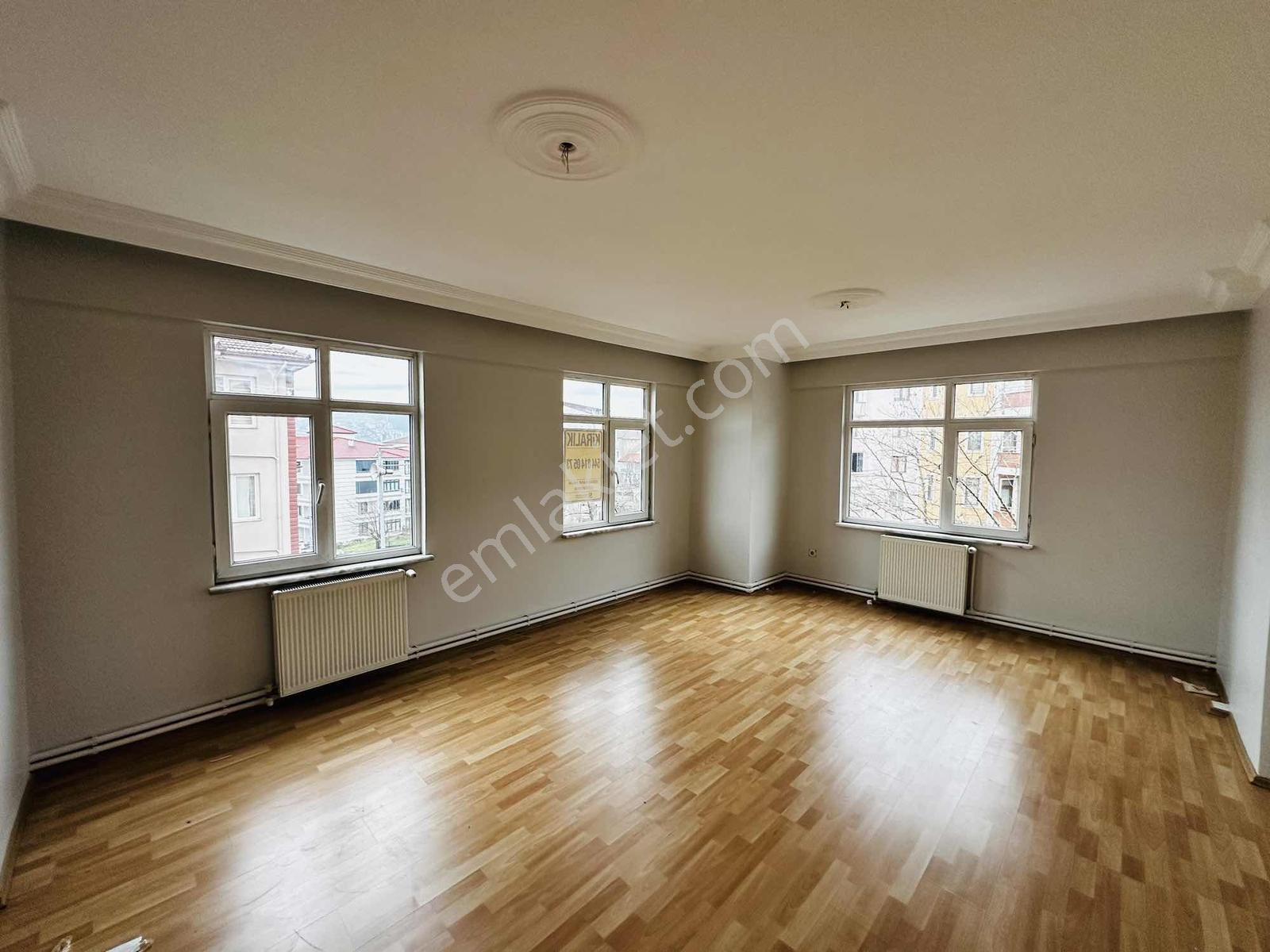 Merkez Kemerköprü Kiralık Arakat 3+1 Daire - Görsel 10
