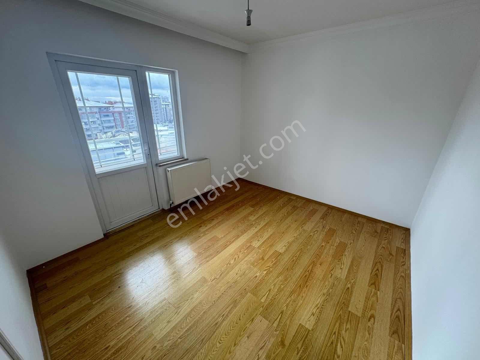 Akprime'dan Demirdağ Caddesi Pareleli 3+1 Fırsat Dairesi - Görsel 32