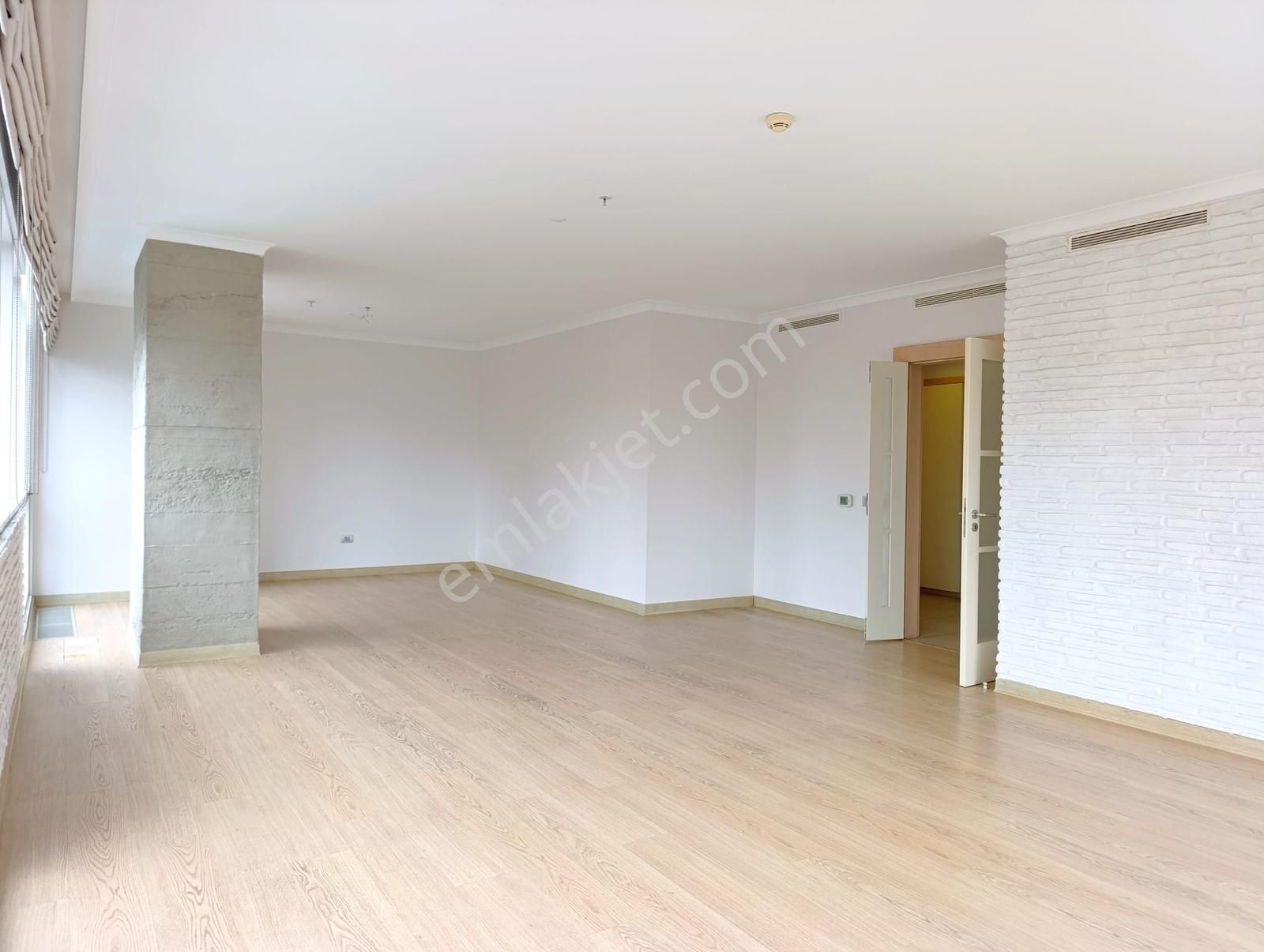 Ataşehir Varyap Meridian'de Boş Çift Cepheli 4+1 Satılık Daire - Görsel 14