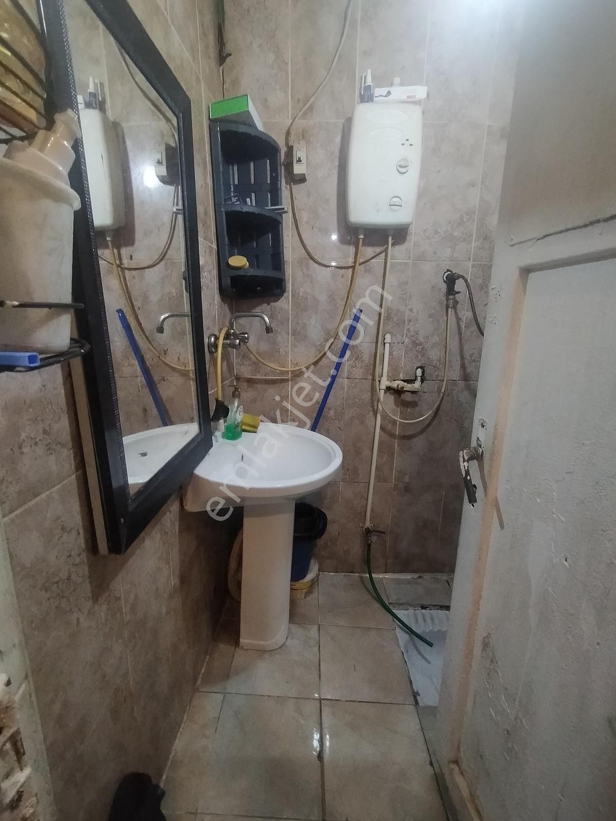 2+1 Konut Olarak Kullanılan Dükkan Tapulu Mülkiyetli - Görsel 9