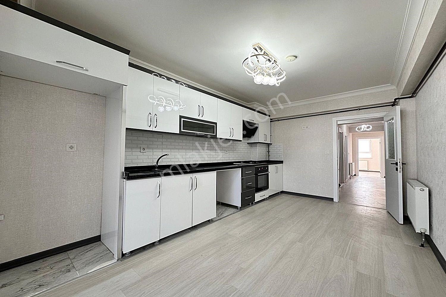 Karakaya'da Bölgenin Gözde Projesinde Ultra Lüks Yapılı 3+1 Daire - Görsel 3