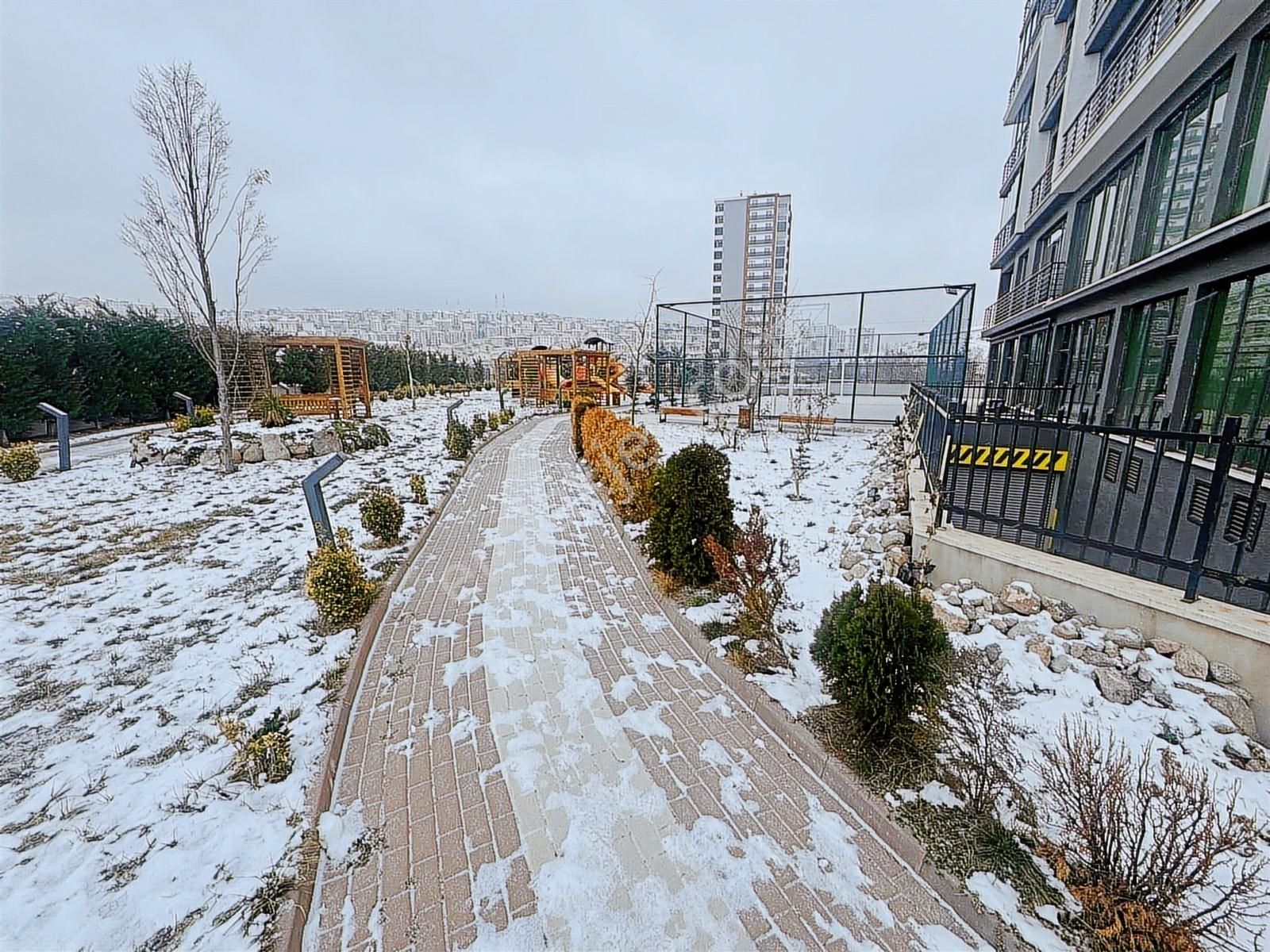 Site İçerisinde Ankara Manzaralı 3 Banyolu Kapalı Otoparklı Dair - Görsel 3