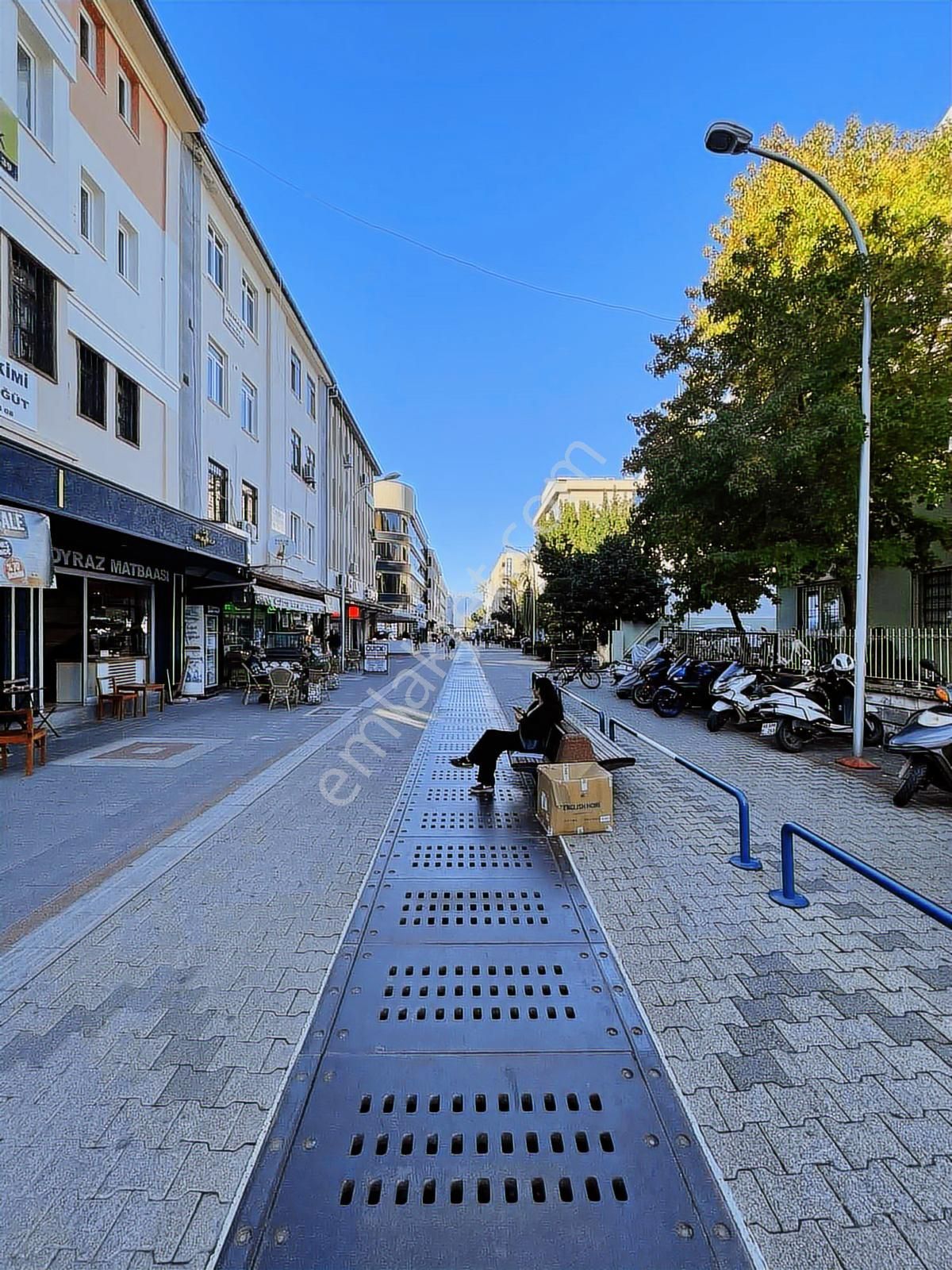 Dispanser Sokakta 3+1 Daire Veya İşyeri Kiralık - Görsel 2