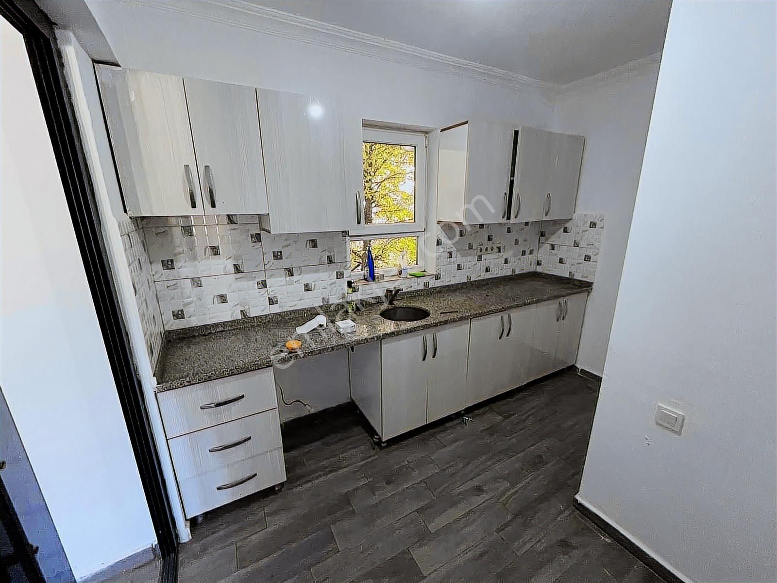 Dispanser Sokakta 3+1 Daire Veya İşyeri Kiralık - Görsel 15