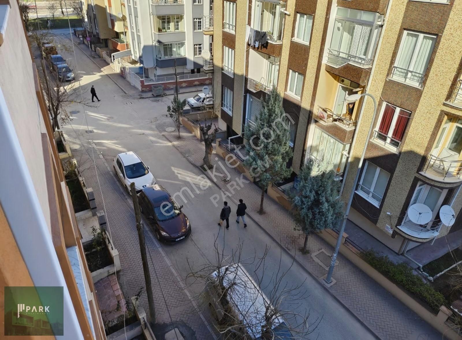 Park Gayrimenkul'den Bahçelievlerde Satılık Balkonlu 1+1 Daire - Görsel 3