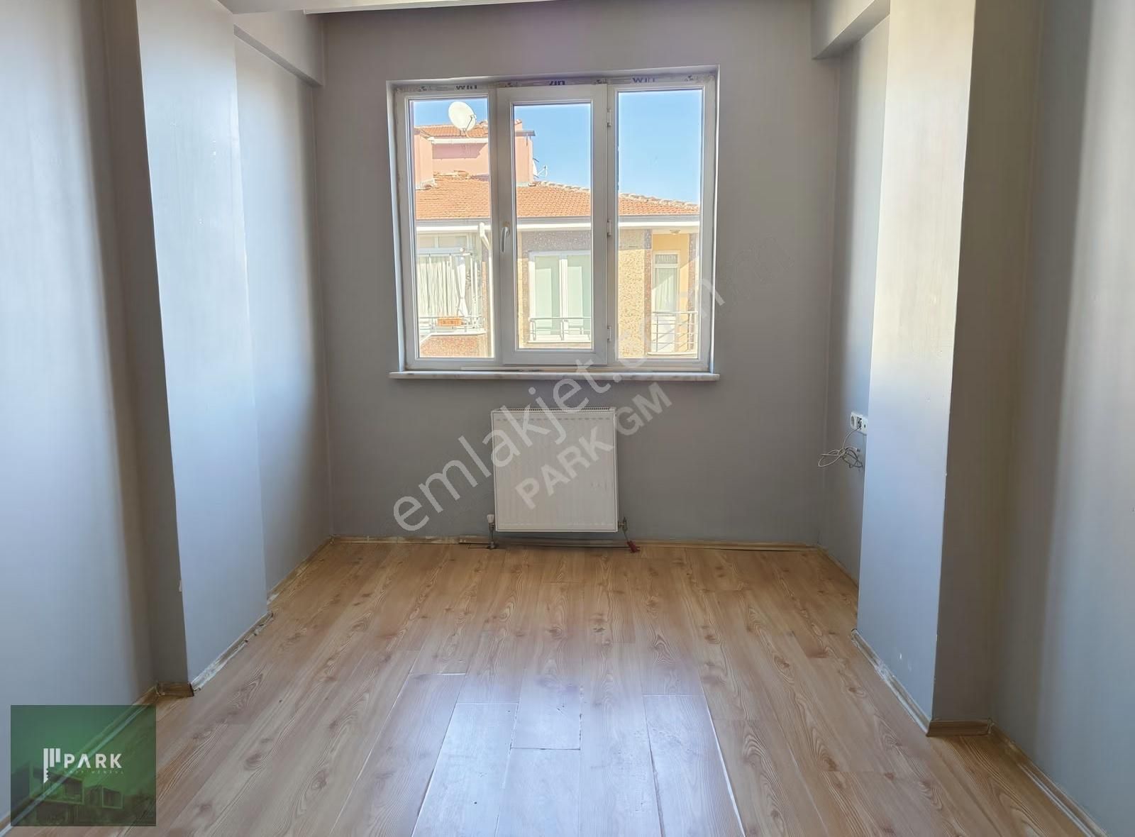 Park Gayrimenkul'den Bahçelievlerde Satılık Balkonlu 1+1 Daire - Görsel 2