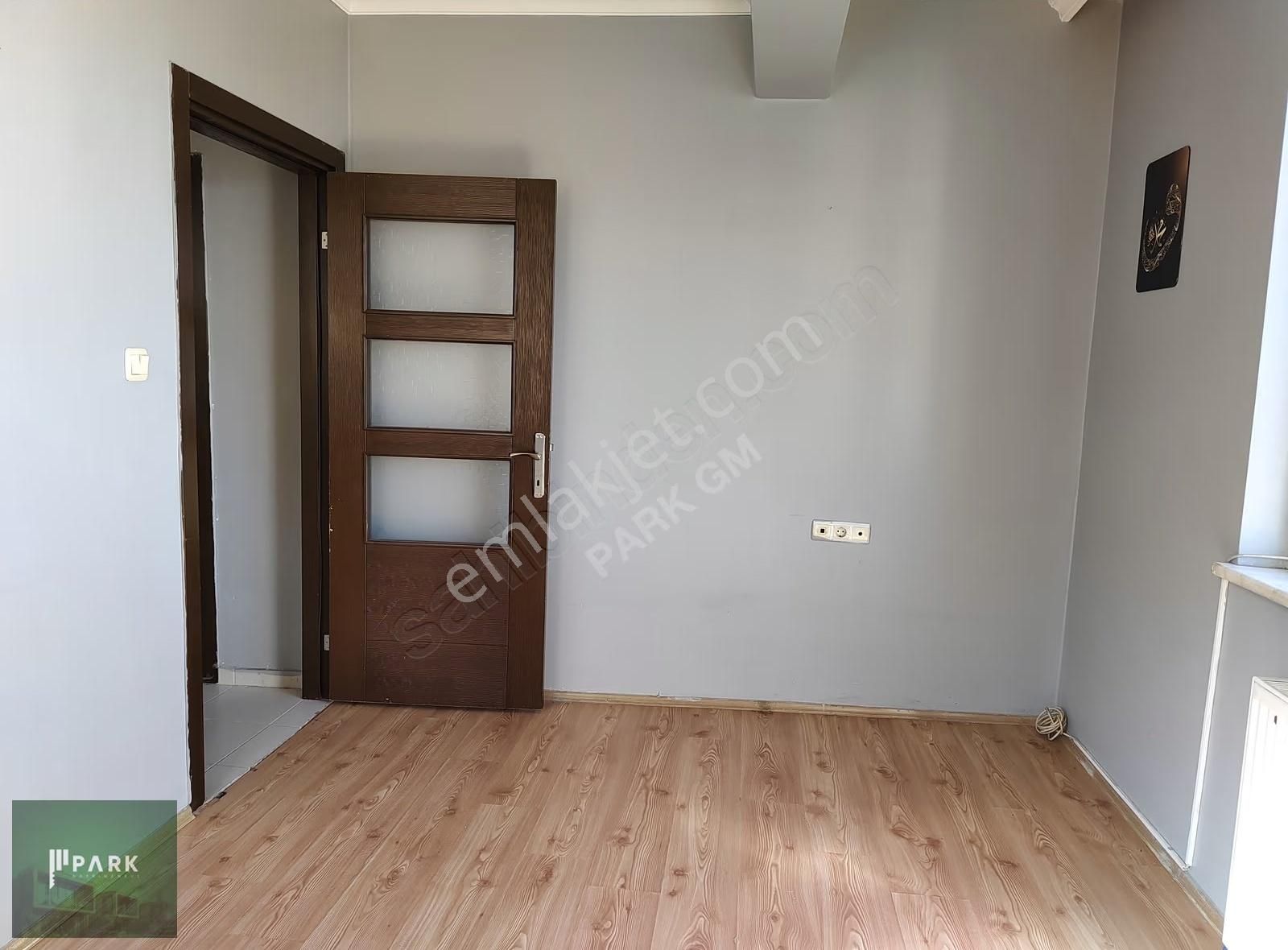 Park Gayrimenkul'den Bahçelievlerde Satılık Balkonlu 1+1 Daire - Görsel 20