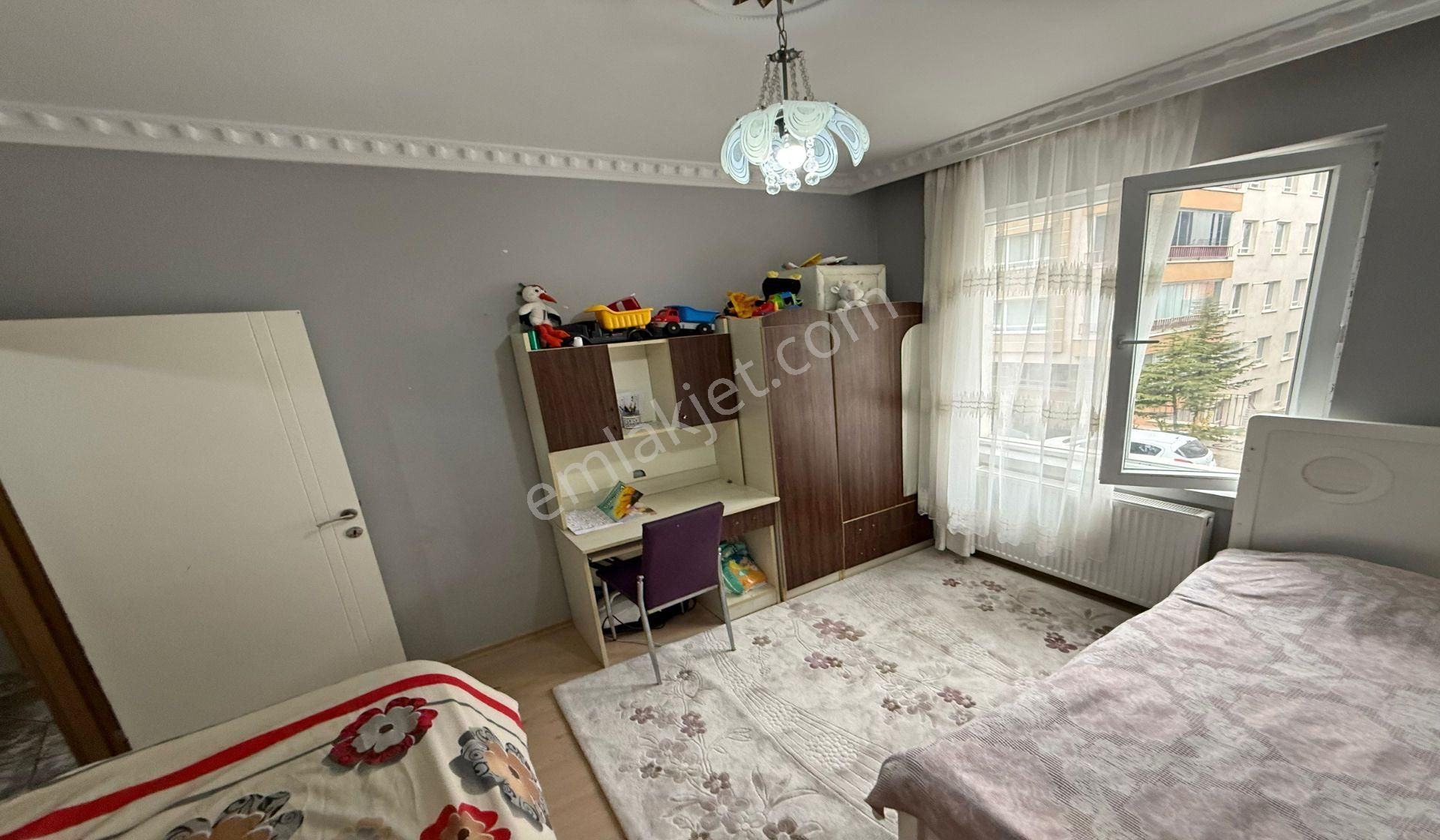 Kanuni Orhangazi Okulu Yakını Katta Çift Balkonlu Yeni Bina - Görsel 20