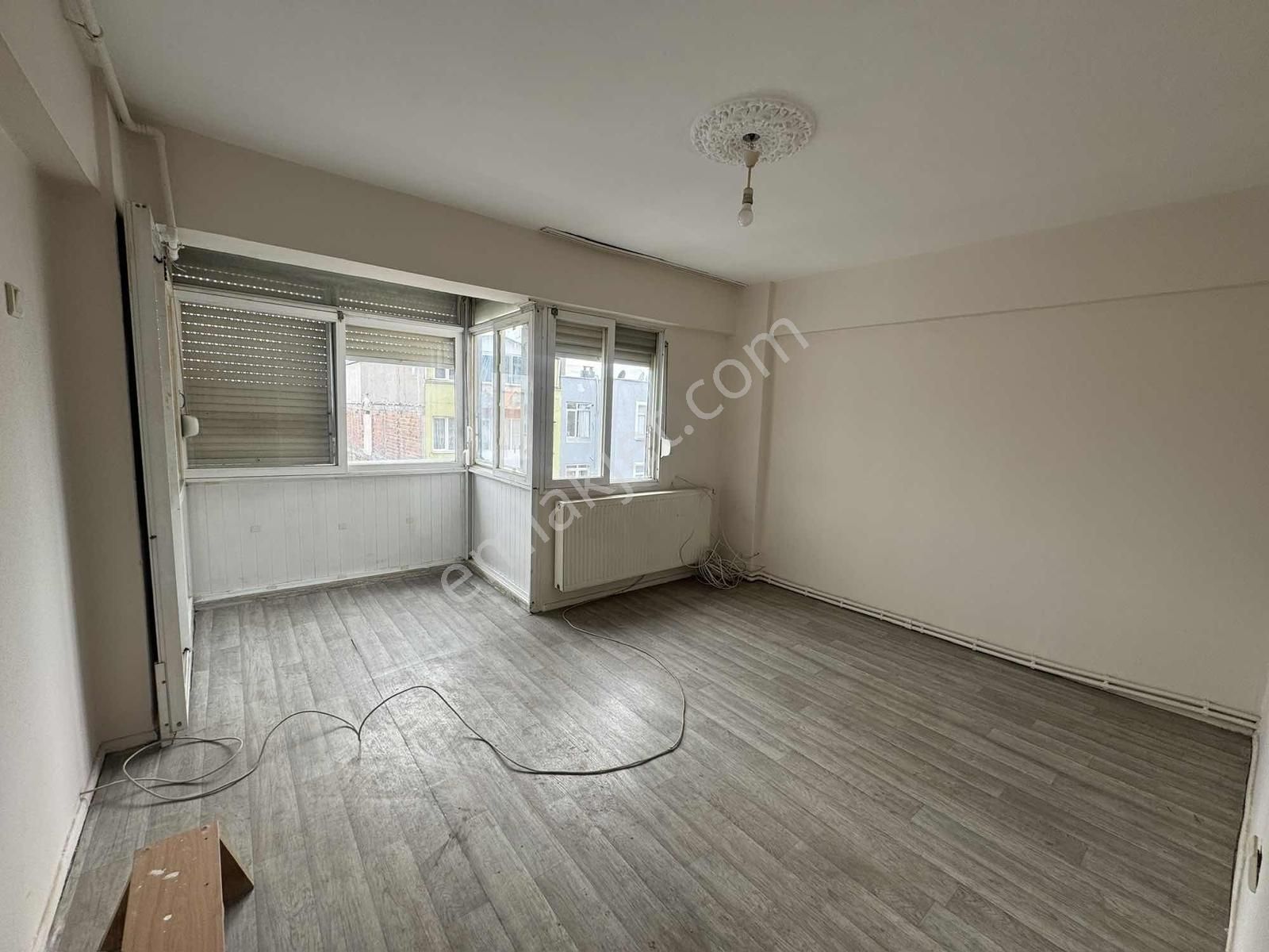 Bayraklı Sevgi Yolunda 3+1 Asansörlü Doğalgazlı Kiralık Daire - Görsel 22