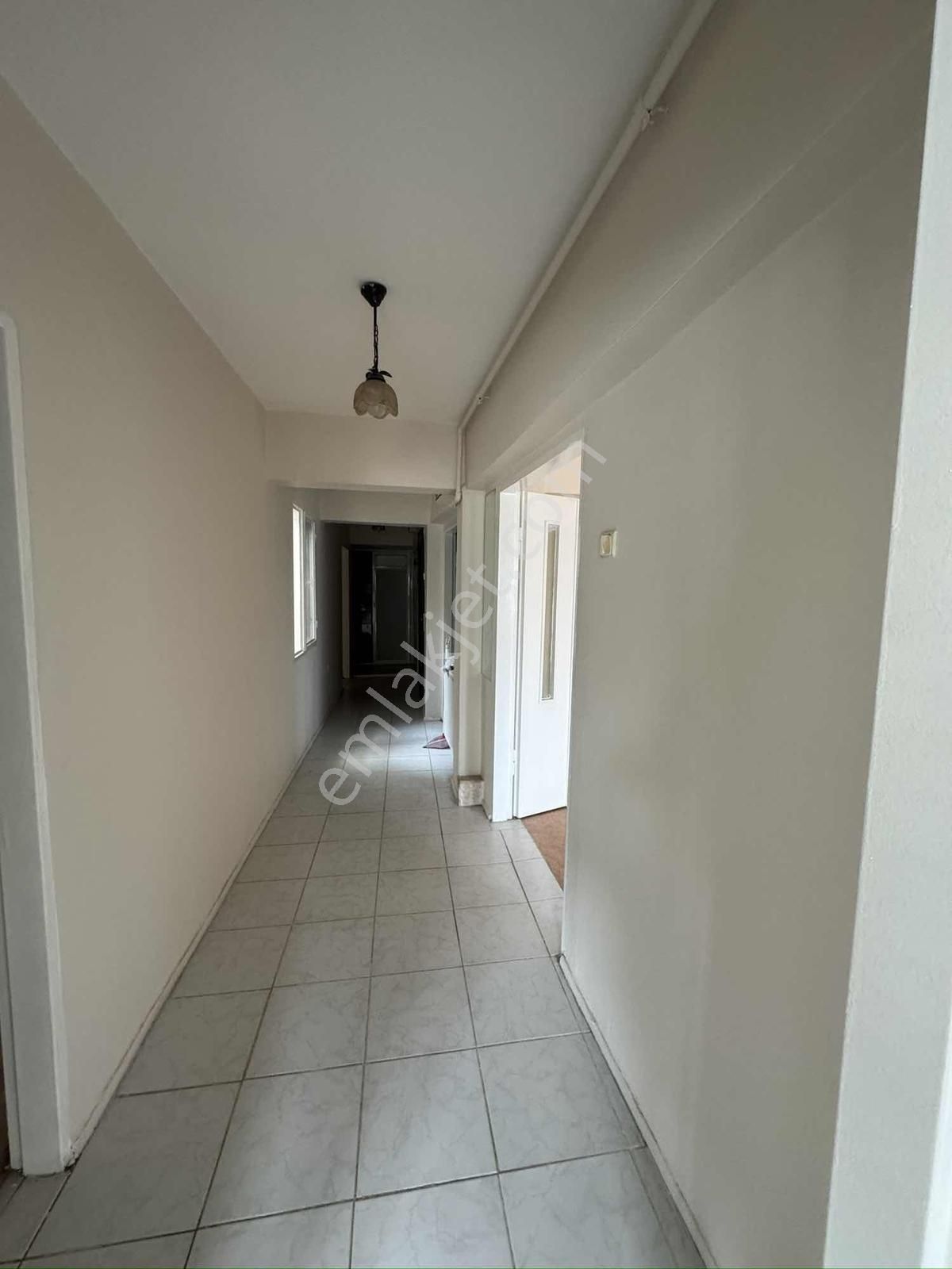 Bayraklı Sevgi Yolunda 3+1 Asansörlü Doğalgazlı Kiralık Daire - Görsel 4