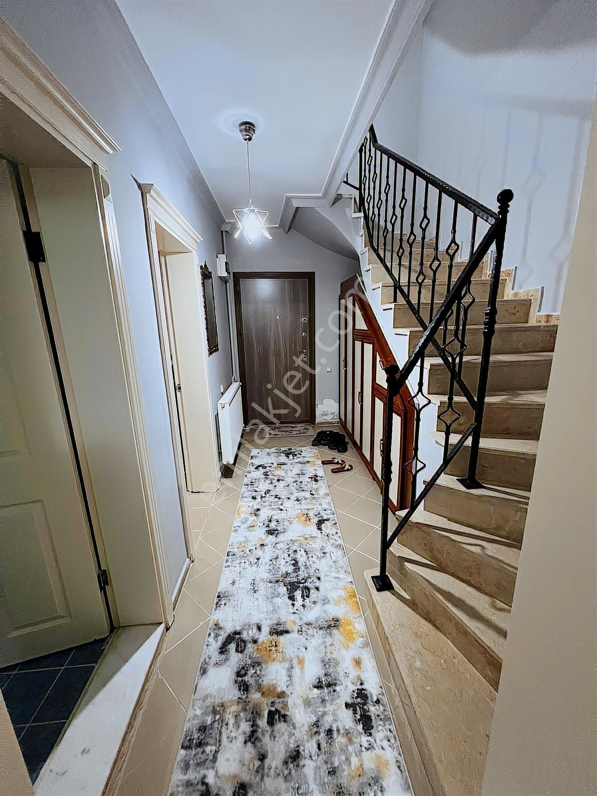 Afyon Özsu Emlak'tan Gazlıgöl'de Bakımlı Satılık Villa - Görsel 11