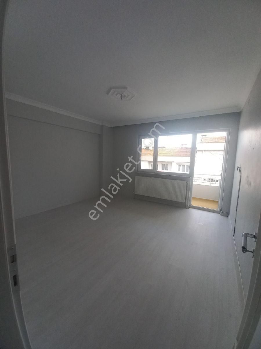 Kiralık Asansörlü Kapalı Otoparklı 2+1 İçi Yenilenmiş Boyalı - Görsel 13