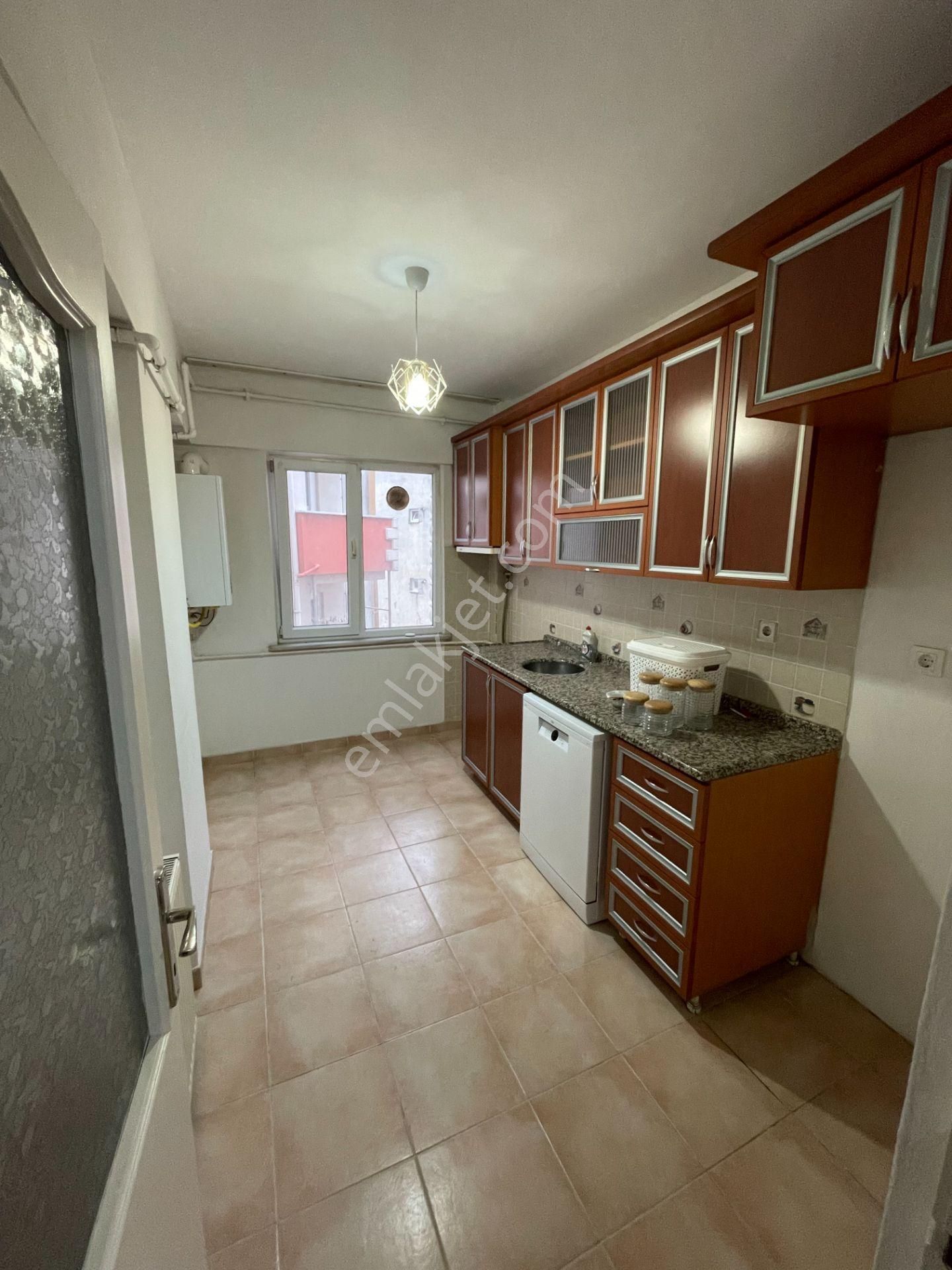 Pendik Çamçeşme De 1+1 Kiralık Daire - Görsel 2