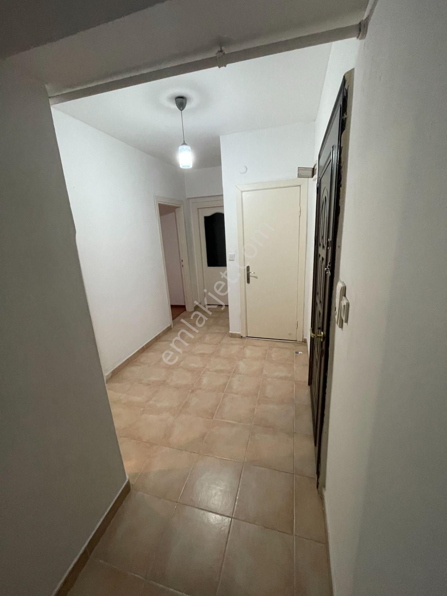 Pendik Çamçeşme De 1+1 Kiralık Daire - Görsel 5