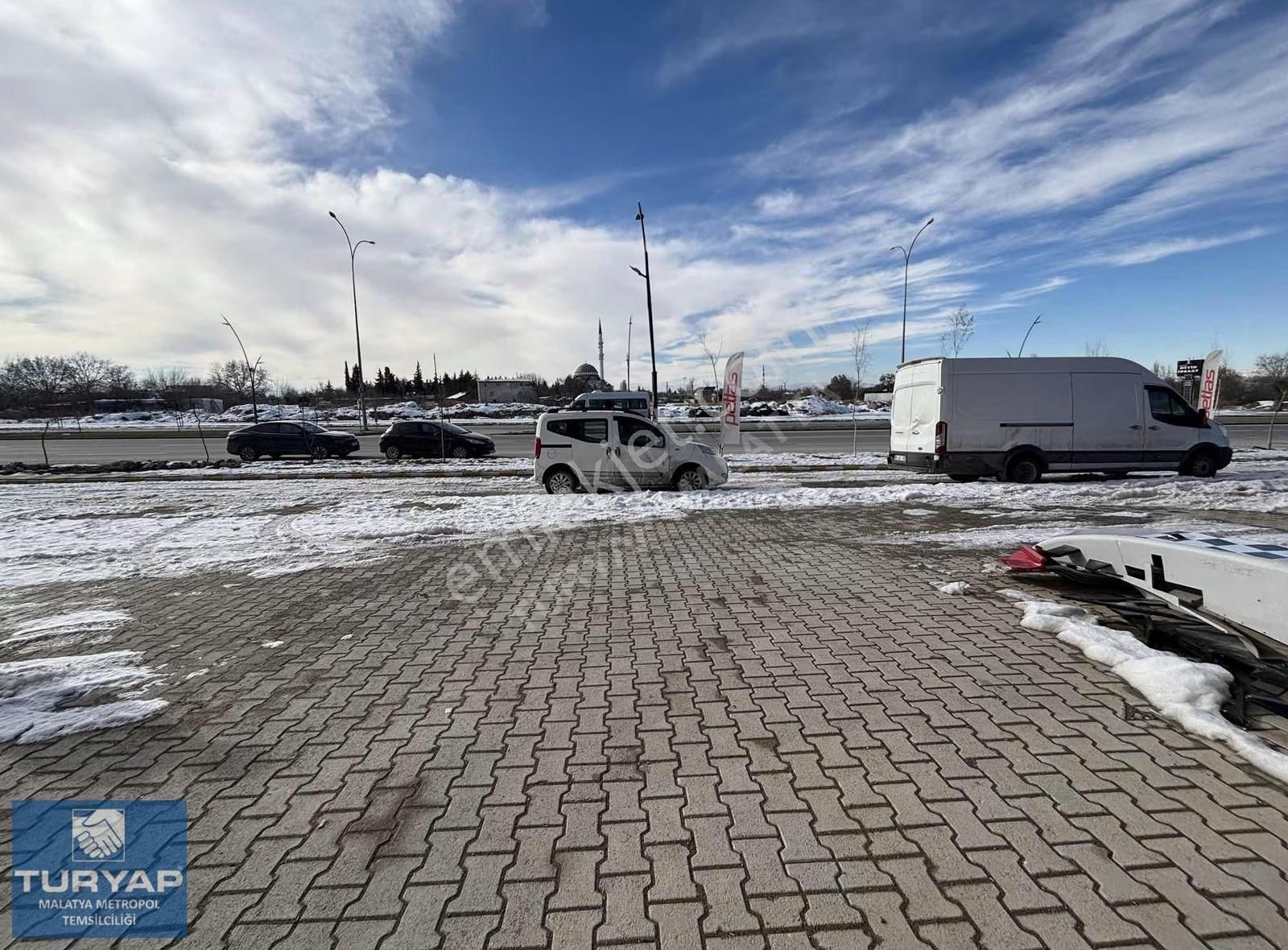 Turyap Metropol'den Kaynarca Mah. Satılık Dükkan - Görsel 4