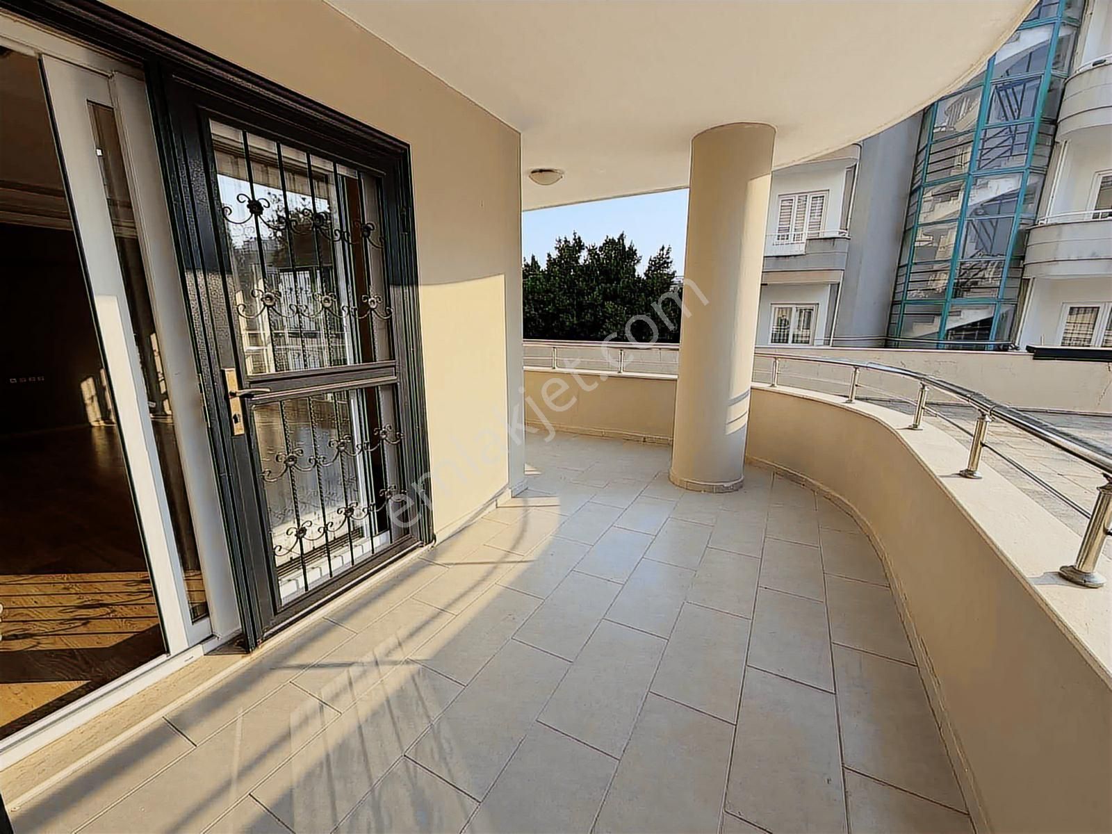 K.evren Bulvar Üzeri Avrupa Hospital Karşısı 245m Teraslı 3+1 D - Görsel 24