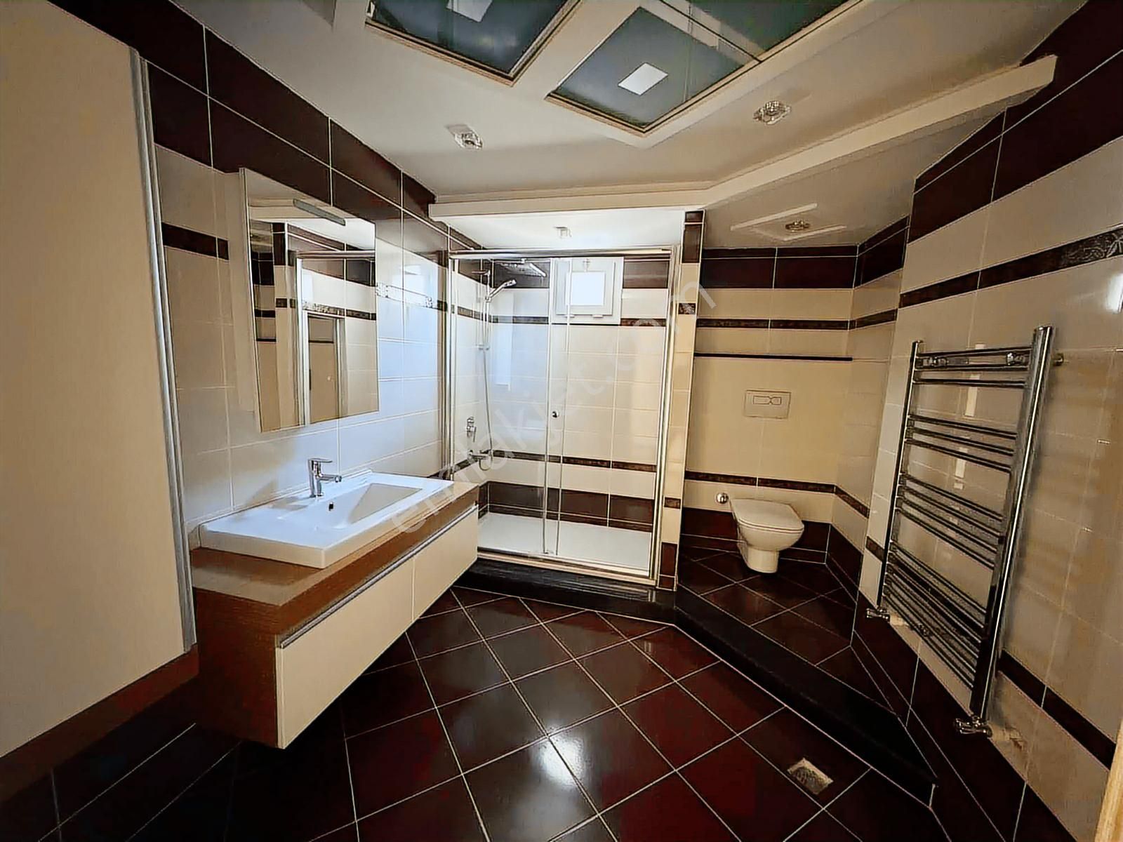 K.evren Bulvar Üzeri Avrupa Hospital Karşısı 245m Teraslı 3+1 D - Görsel 17