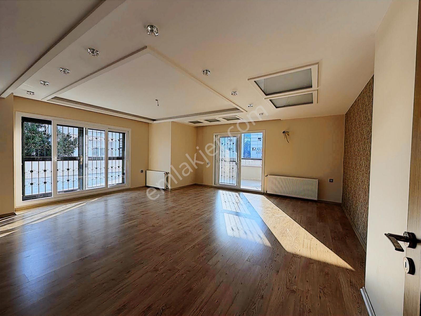 K.evren Bulvar Üzeri Avrupa Hospital Karşısı 245m Teraslı 3+1 D - Görsel 23