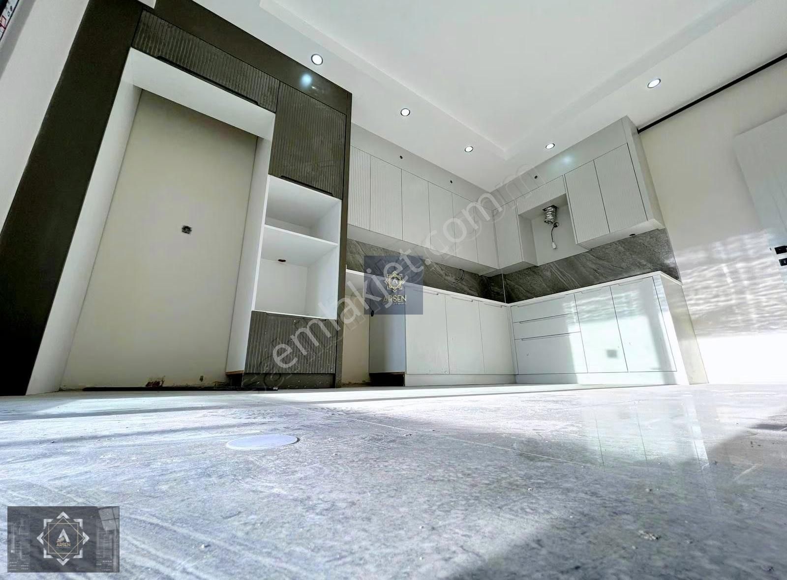 Nazbayrağa Yakın Cadde Üstü Yüksek Kredili Satılık Daireler !!!!