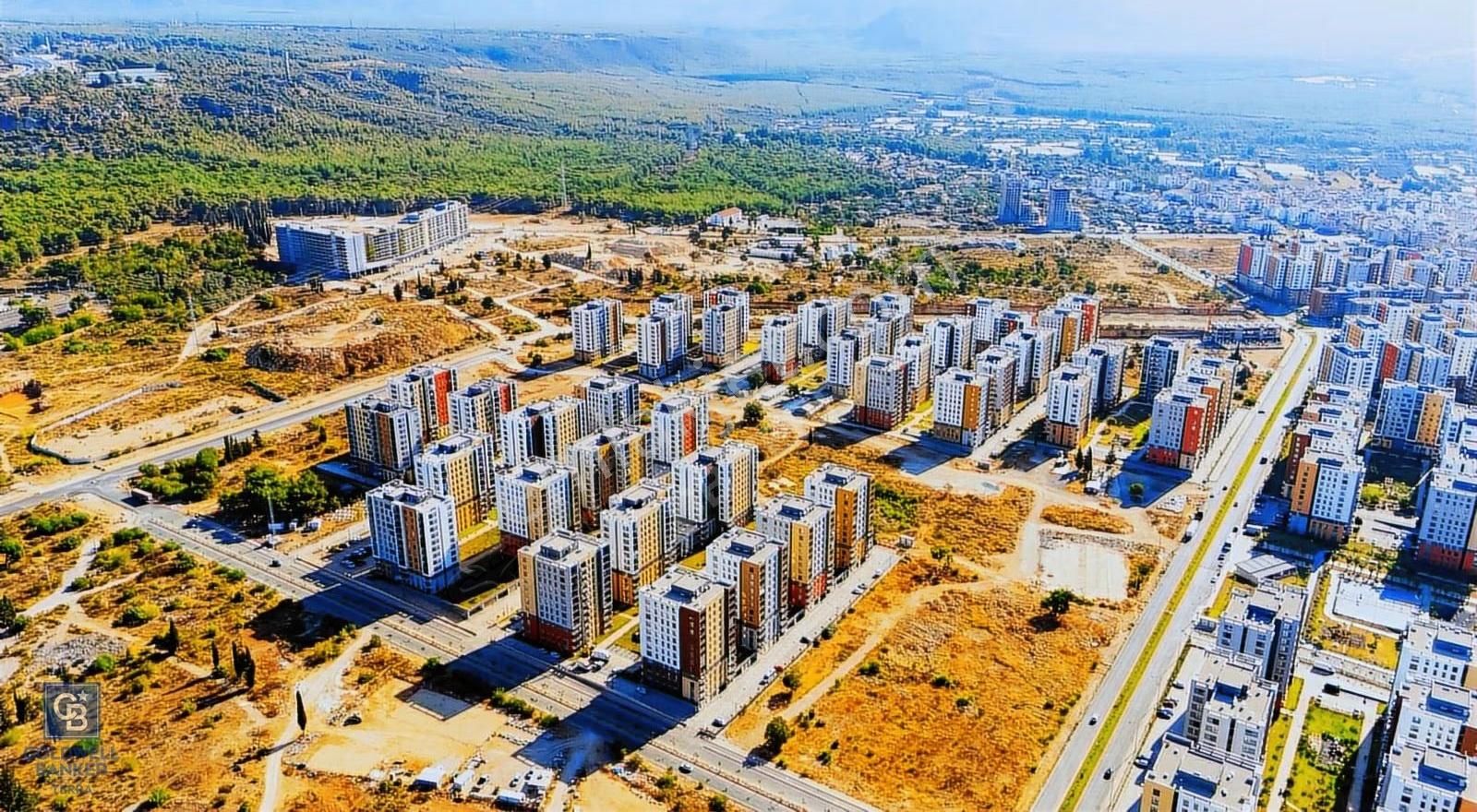 Sur Yapı Antalya'da Otuma Hazır 1+1 Kiralık Daire Oturmus Parsel