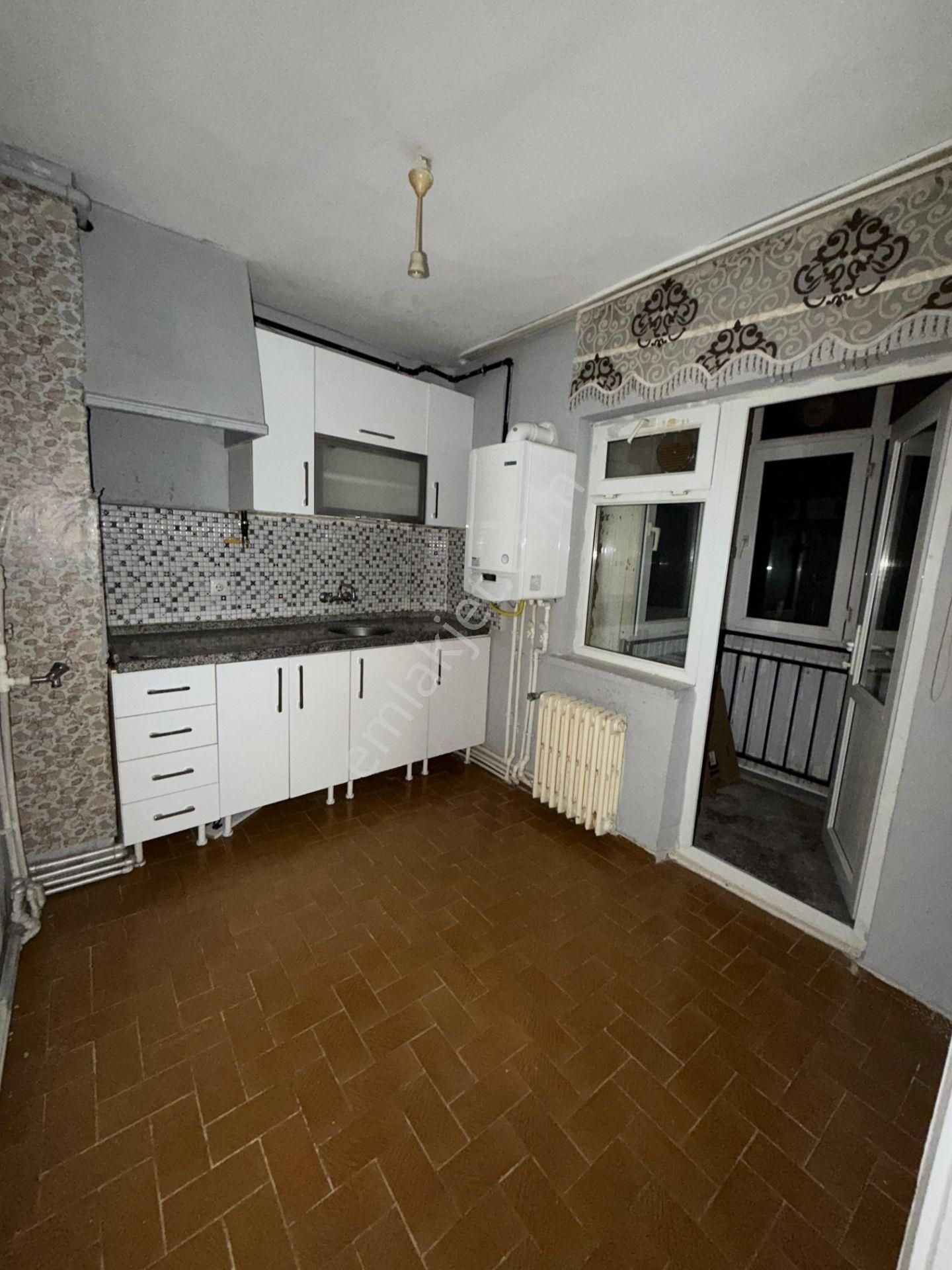 Kd198-deliklitaş Mh Cadde Üzeri 2+1 Ara Kat Kiralık Daire - Görsel 3