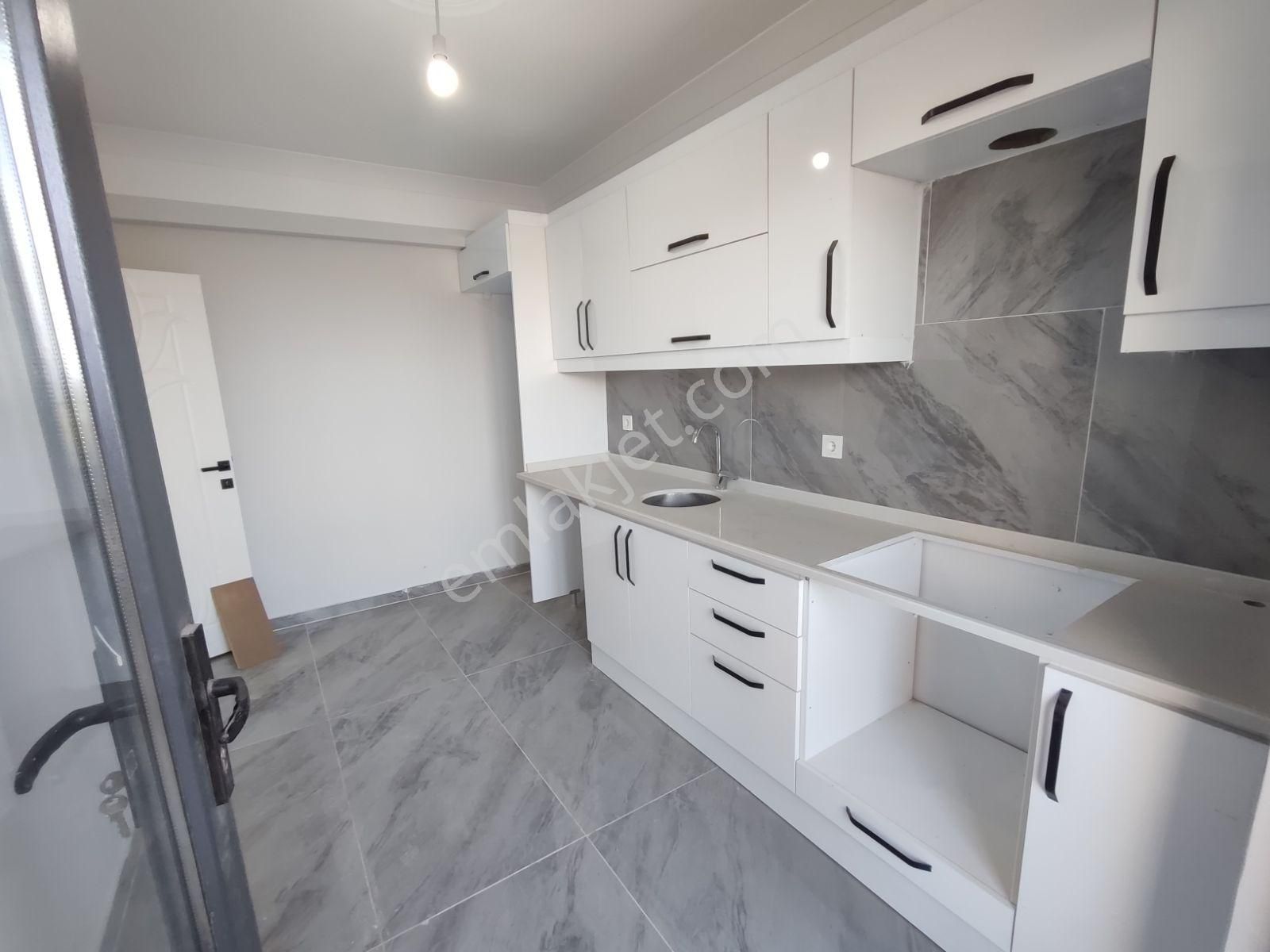 Hatip'te Ara Kat Uygun Cadde Dibinde Sıfır 2+1 Fırsat Daire - Görsel 7