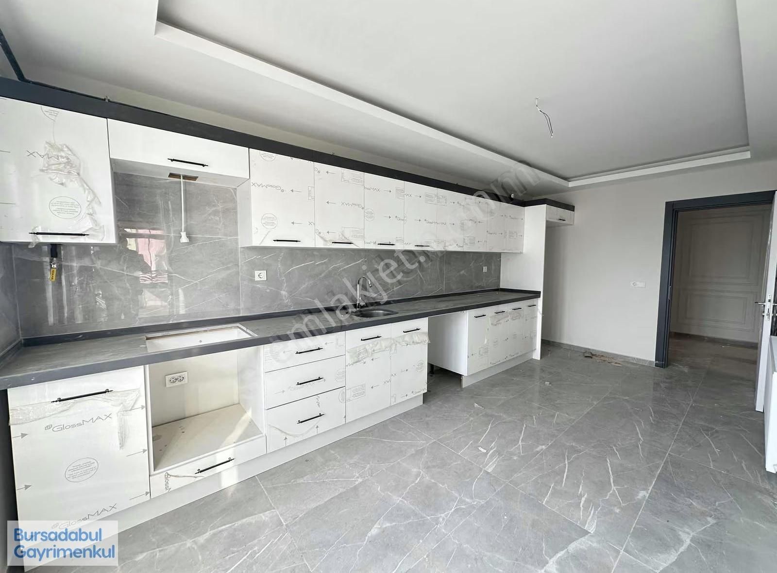 Bursadabul'dan Hamidiye Mah. Cadde Üzeri Arakat Köşe 172m2 Daire - Görsel 15