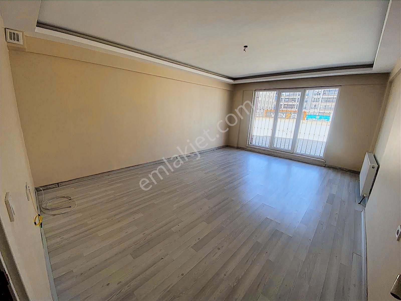 Yılmazer'den 1048 Cadde Üzerinde Migros Karşısı İskanlı 3+1 Acil - Görsel 10