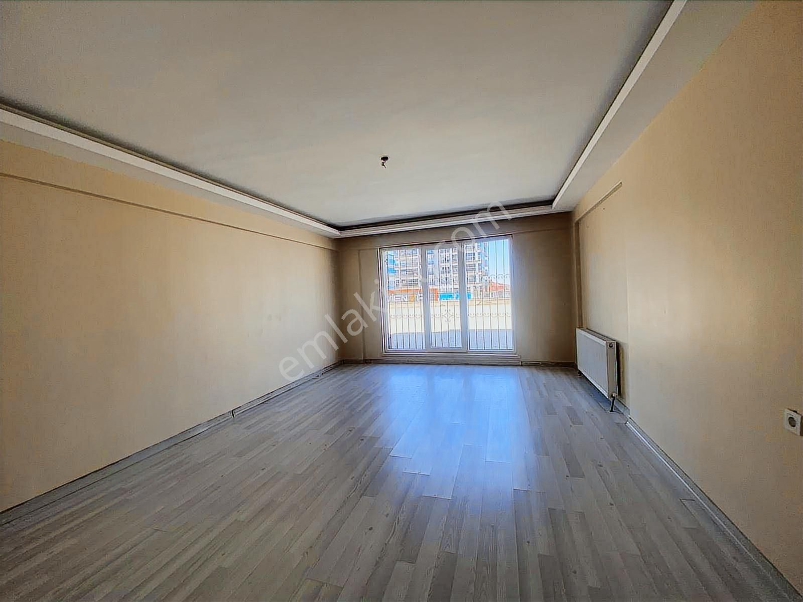 Yılmazer'den 1048 Cadde Üzerinde Migros Karşısı İskanlı 3+1 Acil - Görsel 4