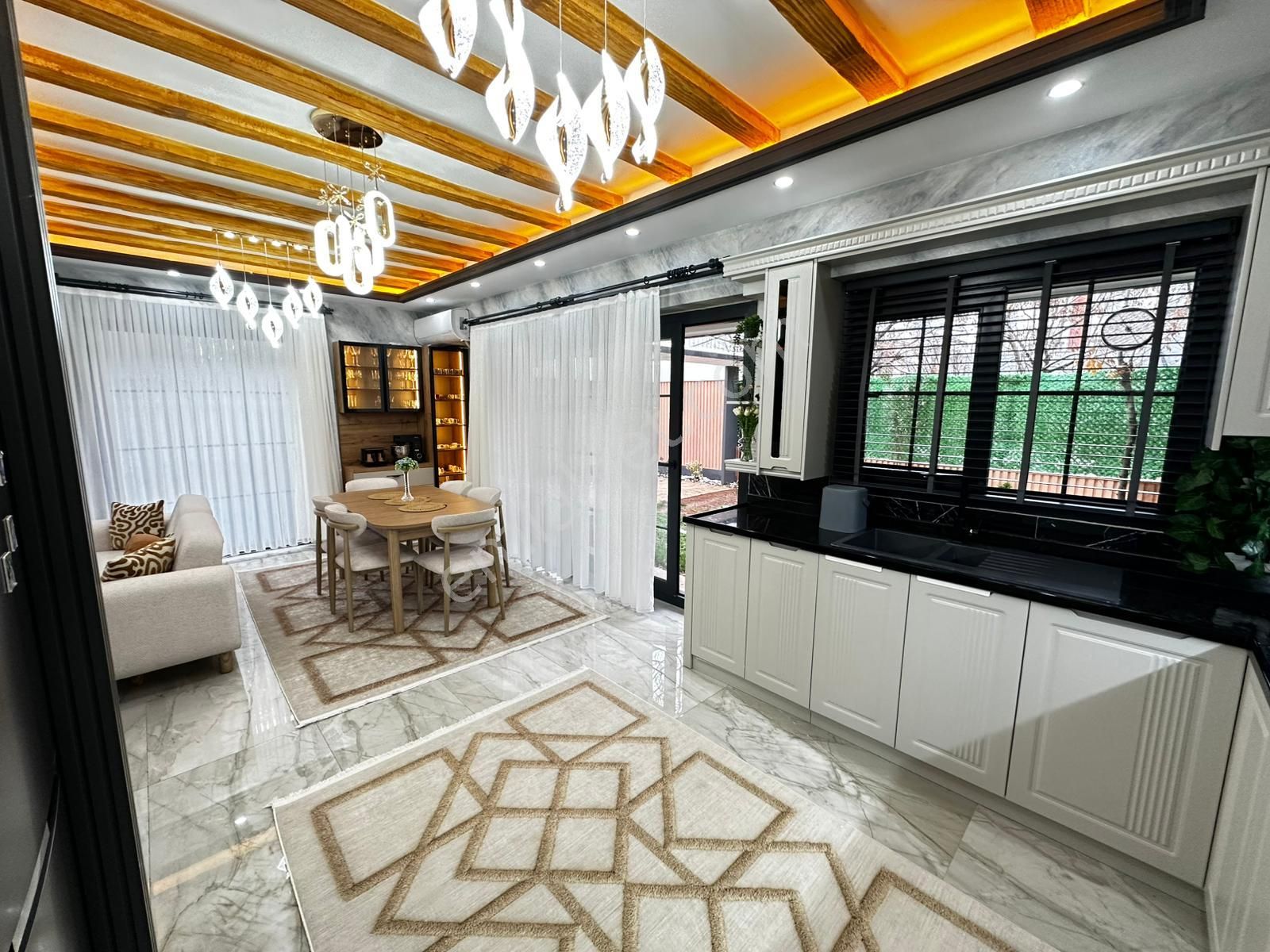 Daire Fiyatına Acil Satılık 4.5+1 Triplex Villa - Görsel 3