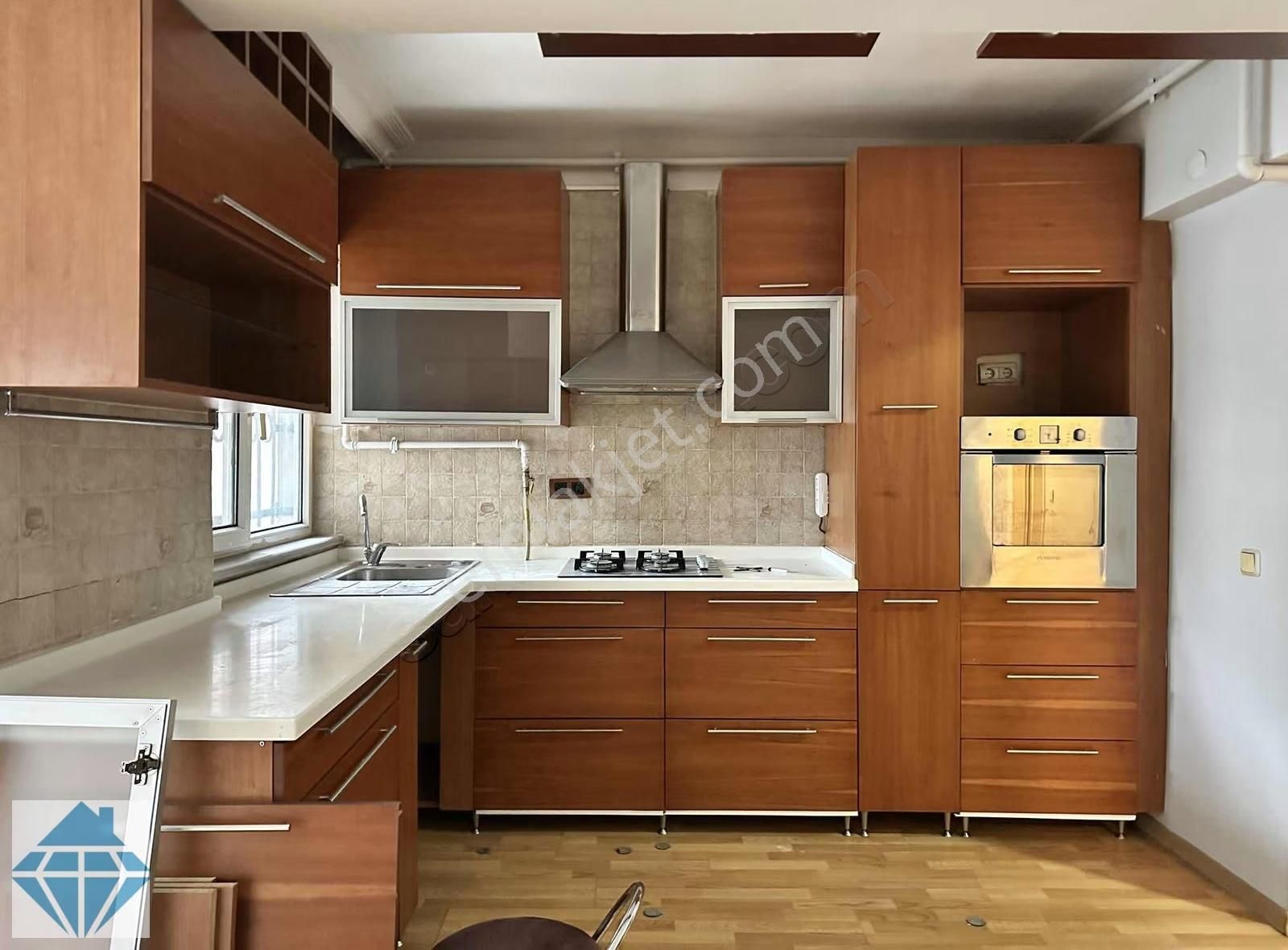 Kadıköy Birlik Evleri Sitesinde 4 + 2 Bahçe Katı Ters Dubleks - Görsel 5