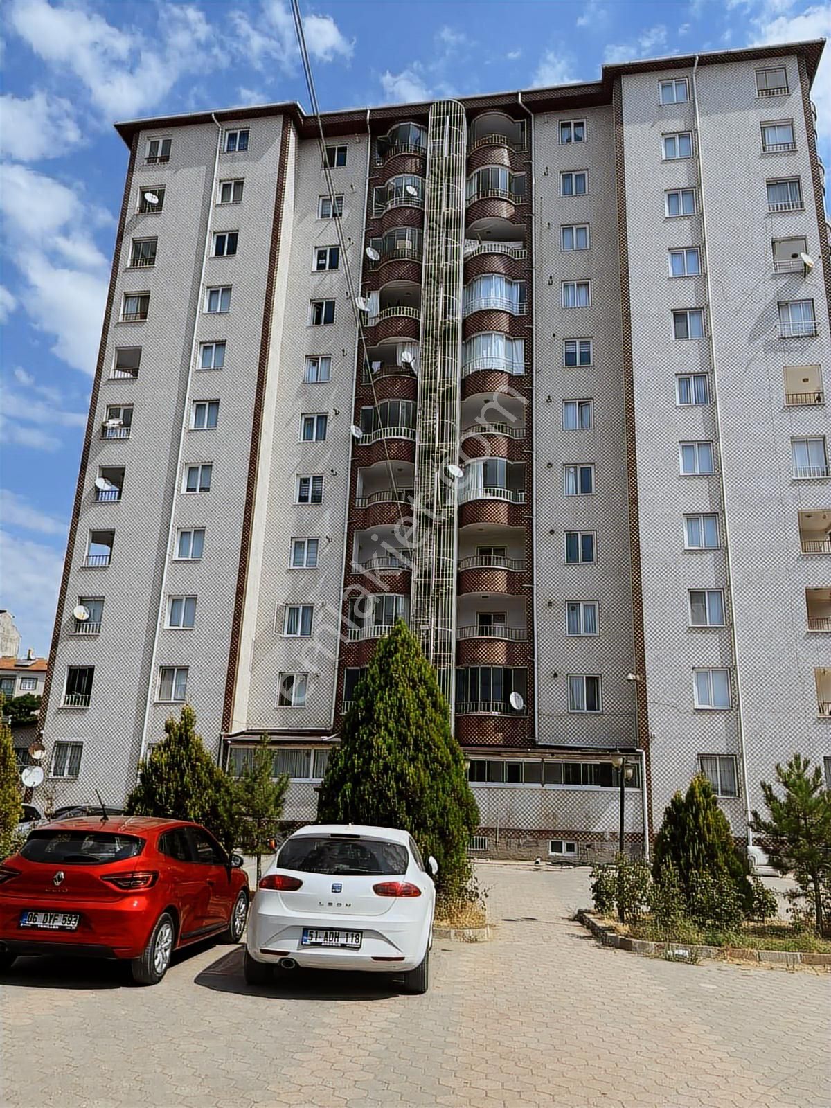 Güngör Emlaktan Yenimahalle Altınçağ Sitesi Satılık 3+1 Daire