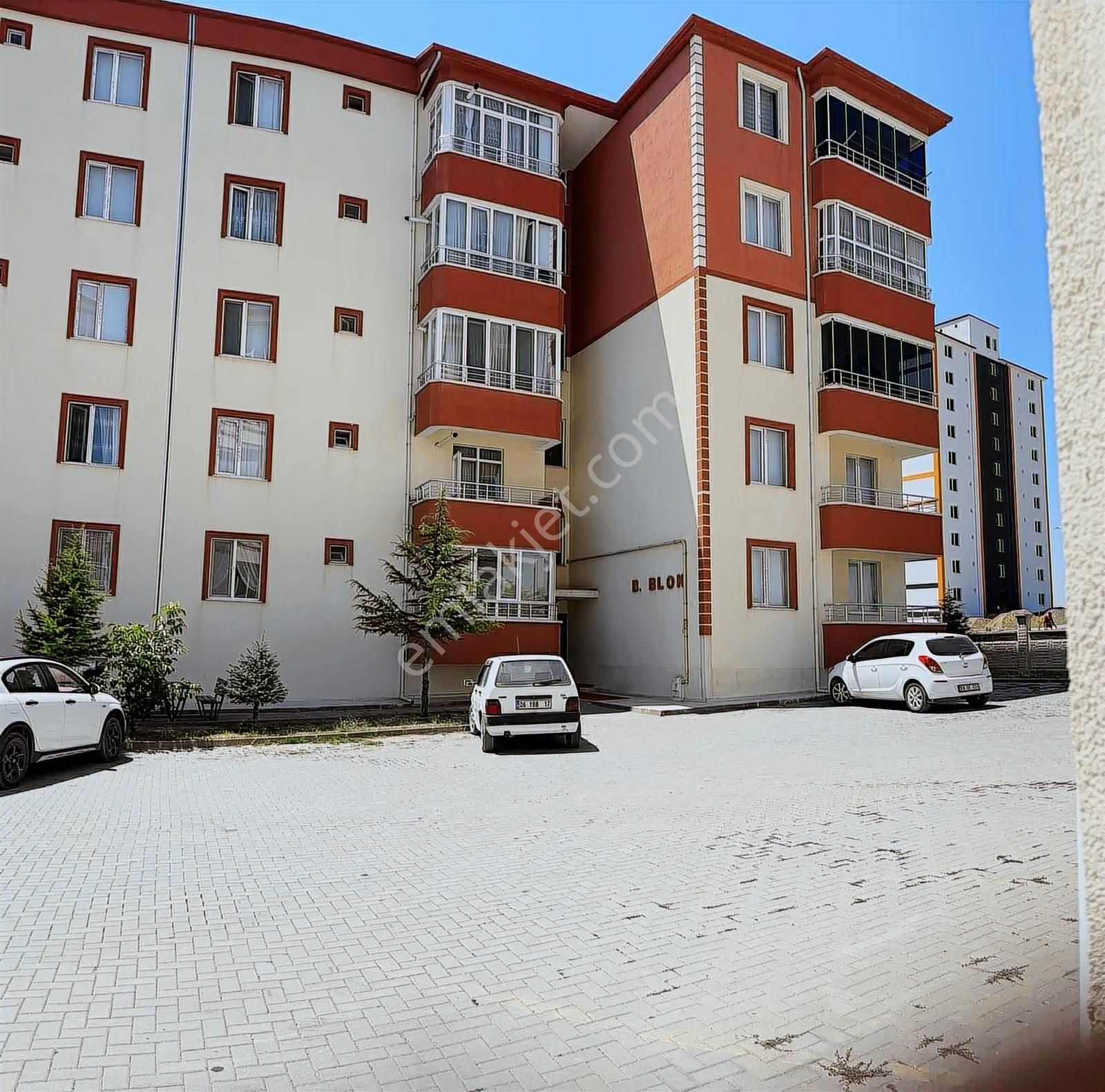 Güngör Emlak Ahmetefendi Mah. Eymenkent Sitesinde Satılık Daire - Görsel 4