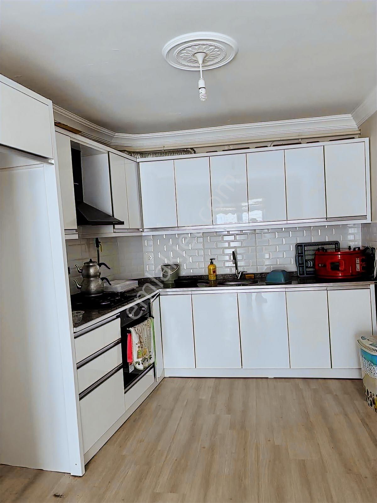 Güngör Emlaktan Çay Mahallesinde Merkezde Kiralık Ofis - Görsel 6