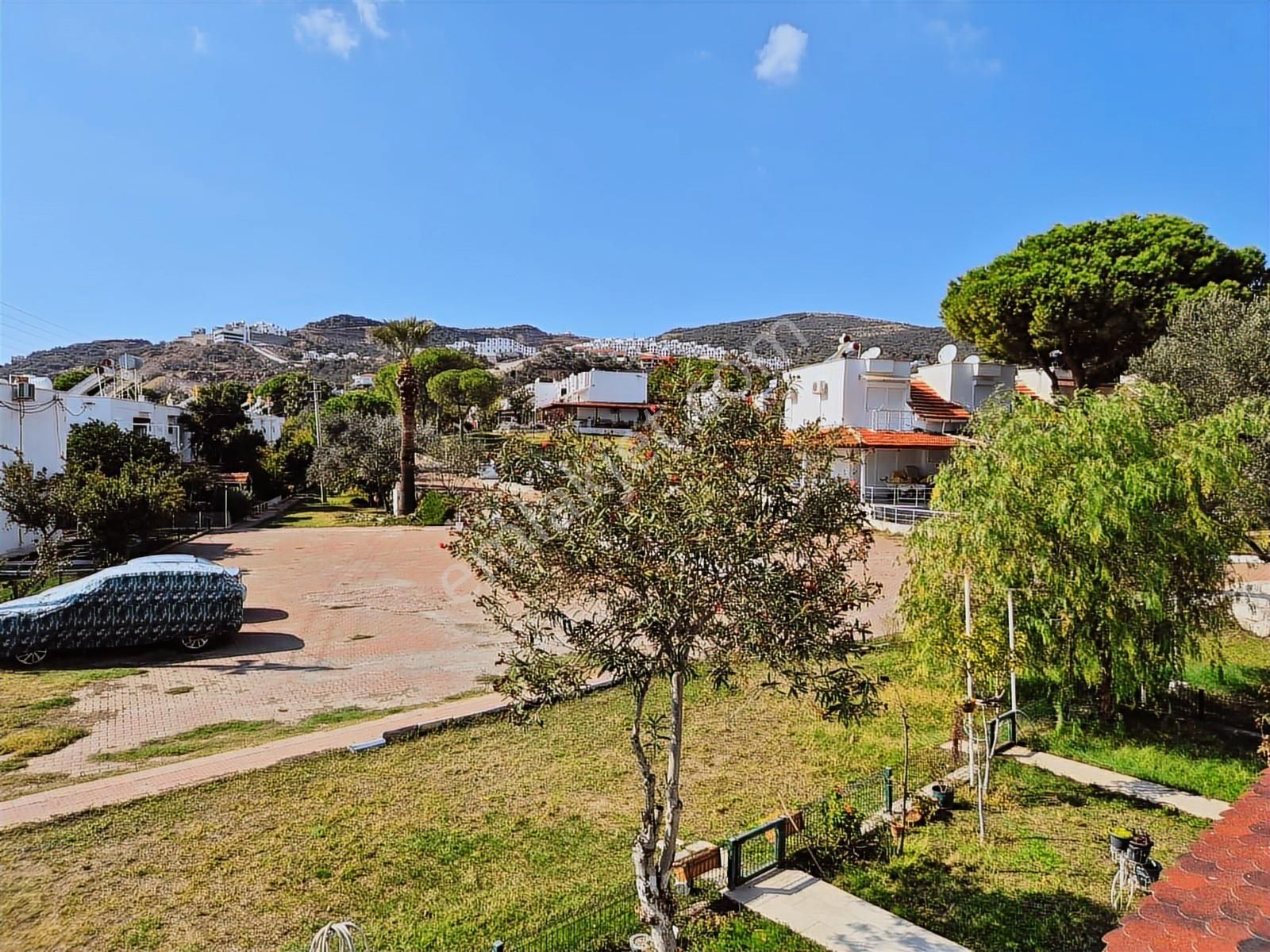 Route 10'dan Dikili Çandarlı'da Denize Sıfır Site Satılık Villa - Görsel 19