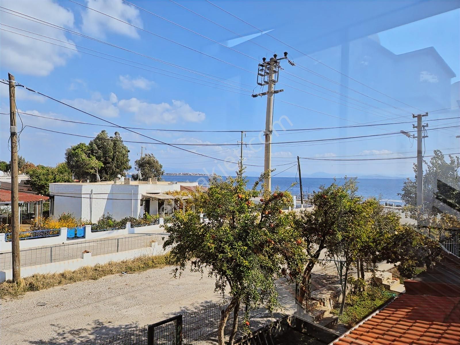 Route 10'dan Dikili Çandarlı'da Denize Sıfır Site Satılık Villa - Görsel 10