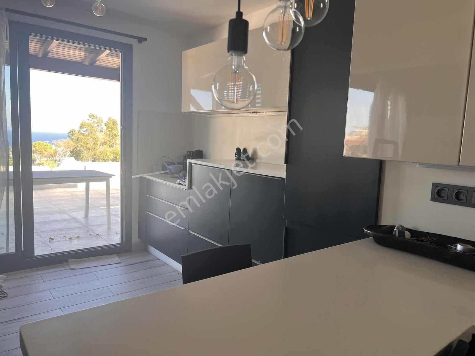 Akyarlar Karaincir Sitesi Deniz Manzaralı Satılık Villa - Görsel 14