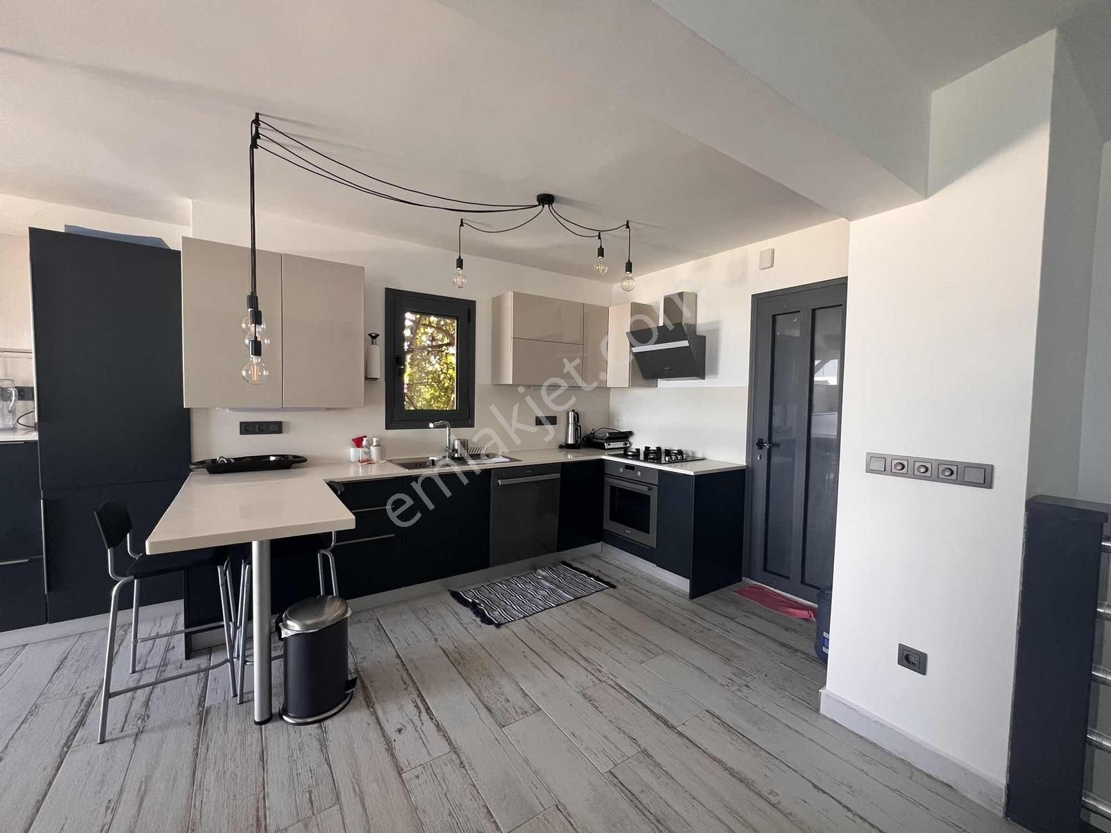 Akyarlar Karaincir Sitesi Deniz Manzaralı Satılık Villa - Görsel 15